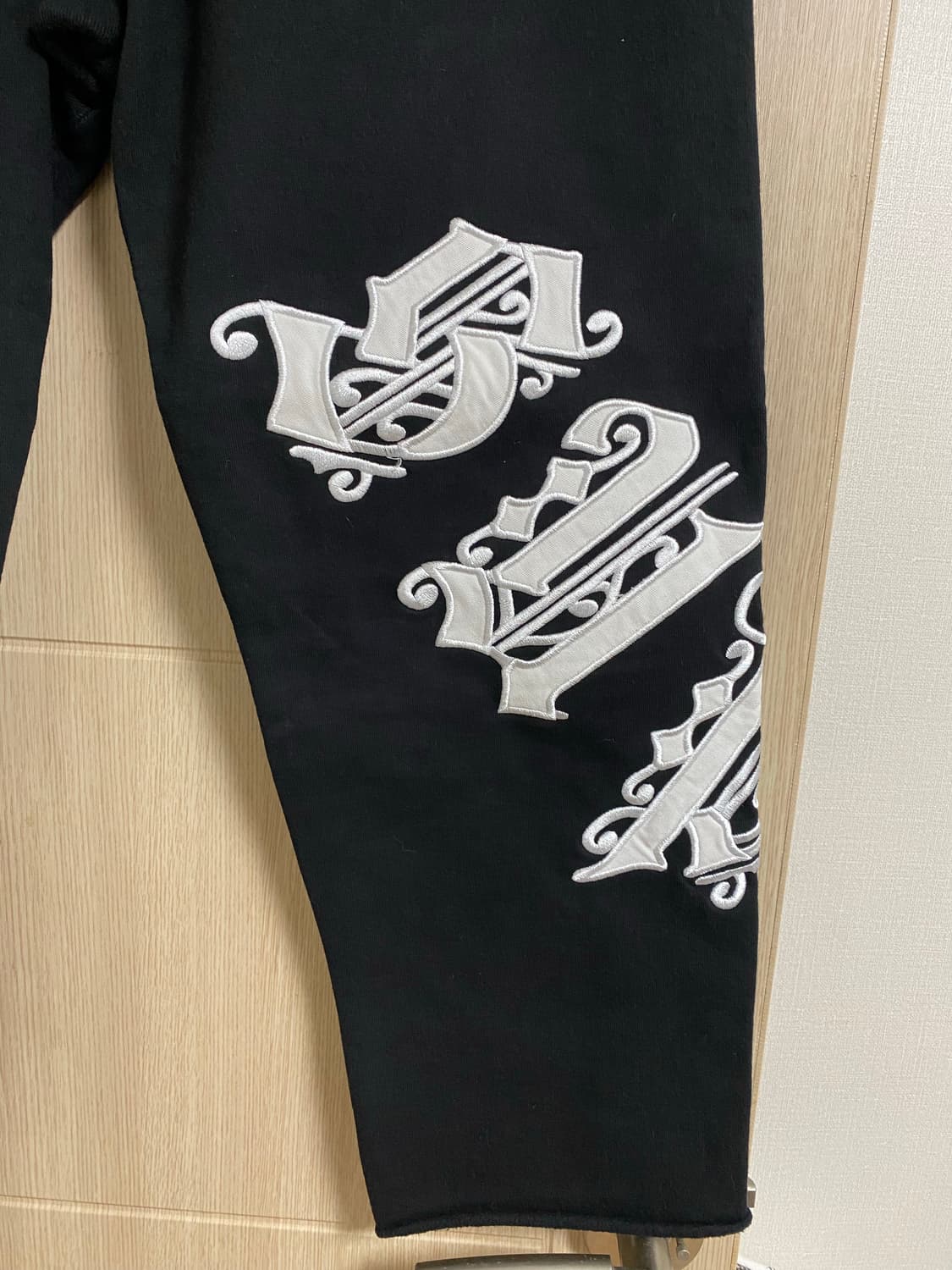 슈프림 올드 잉글리쉬 랩 스웻팬츠 S 상품이미지2