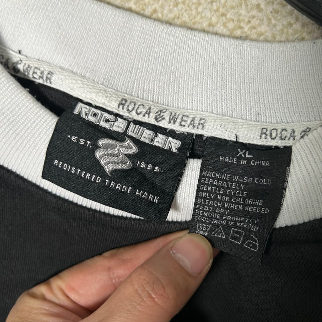 (XL) 로카웨어 블랙 나그랑 맨투맨 상품이미지8