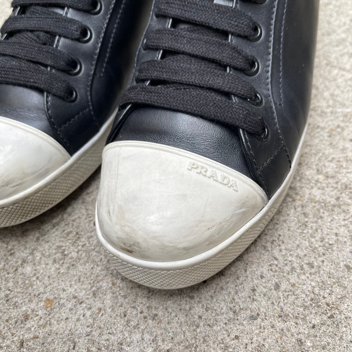 [37] 프라다 로고 레더 여성 스니커즈 (230) 상품이미지6