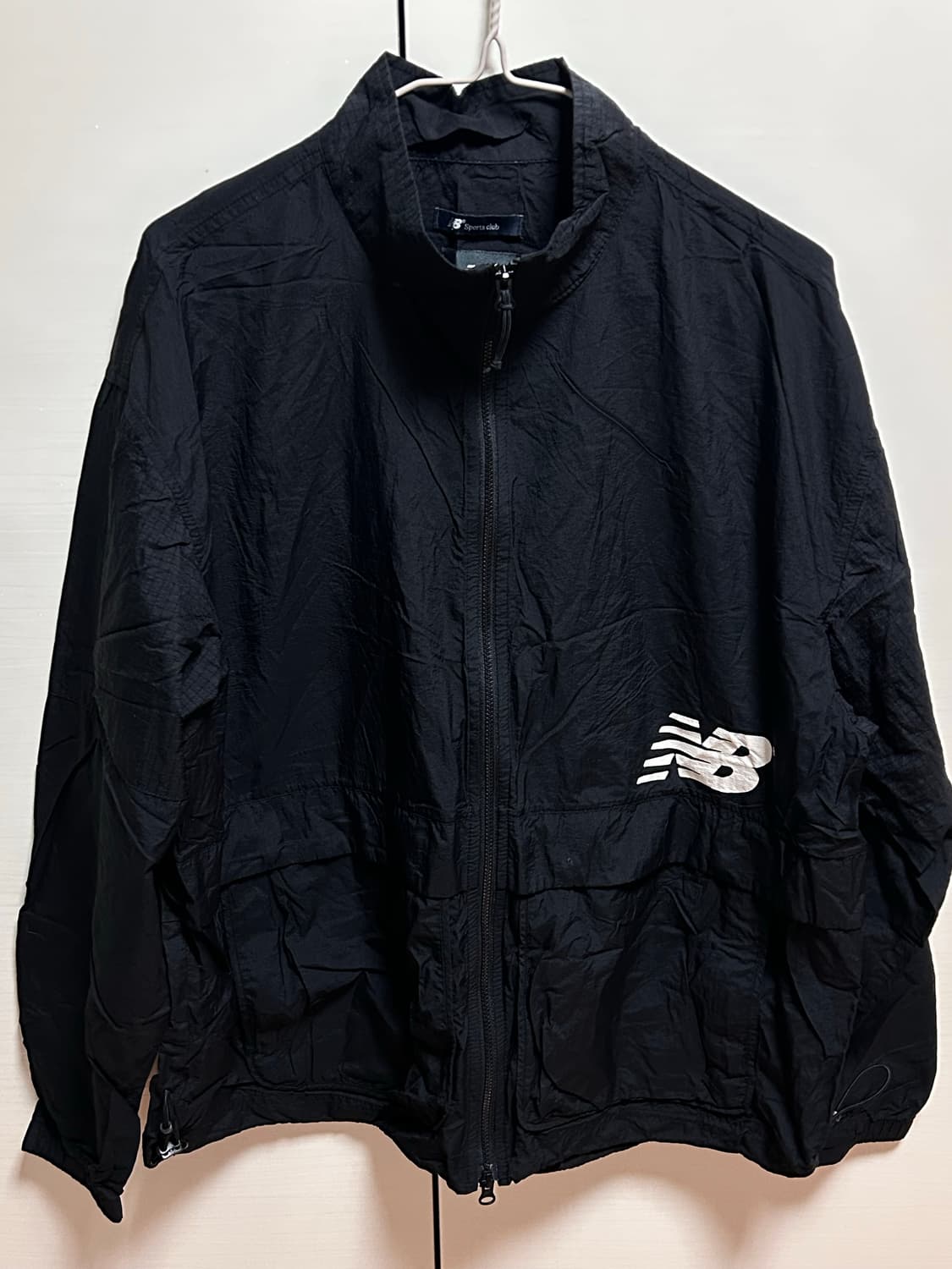 뉴발란스 블랙 바람막이 95(M) 상품이미지1