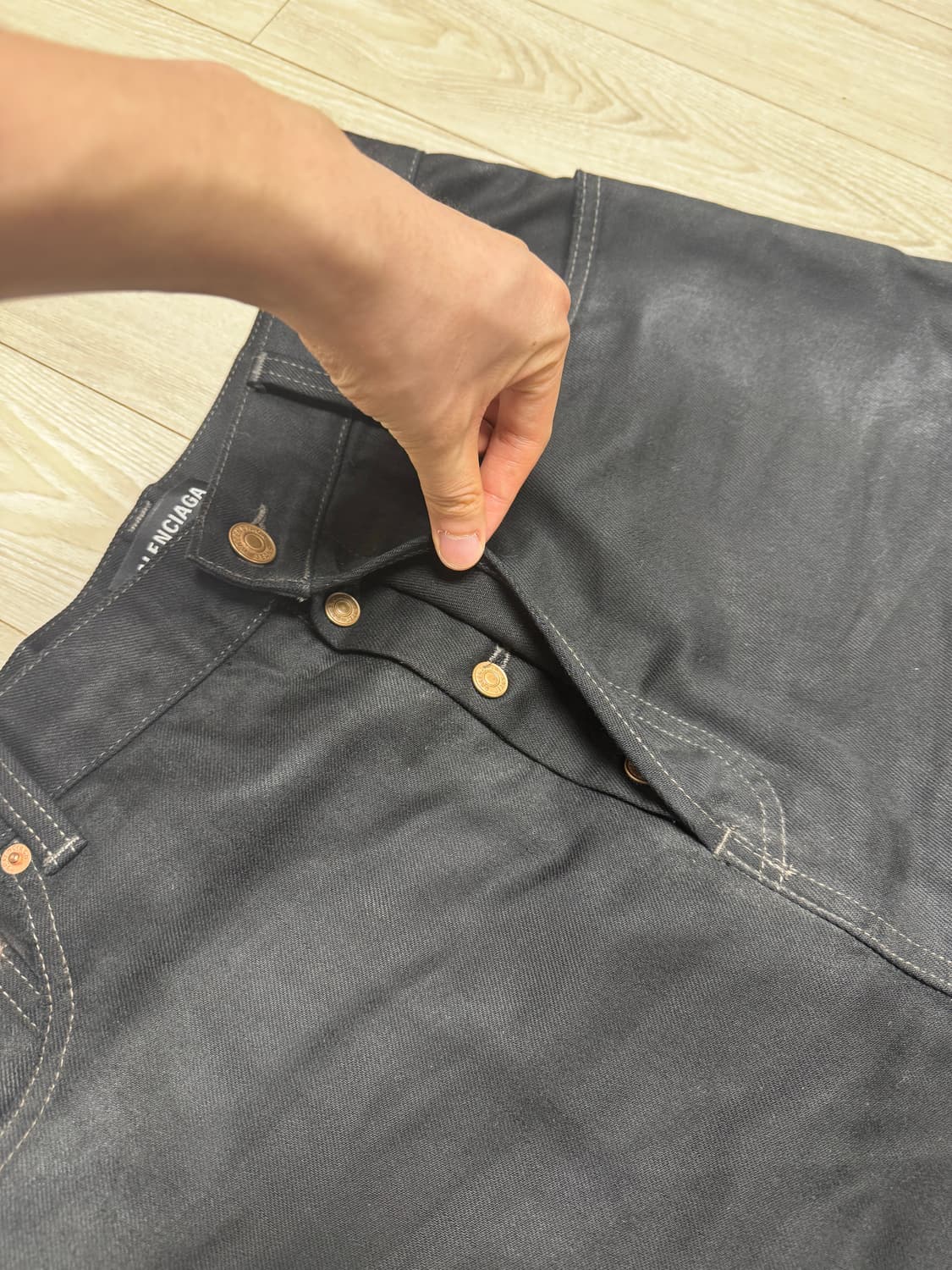 발렌시아가 디스트레스 페이크 박서 데님 배기 진 상품이미지5