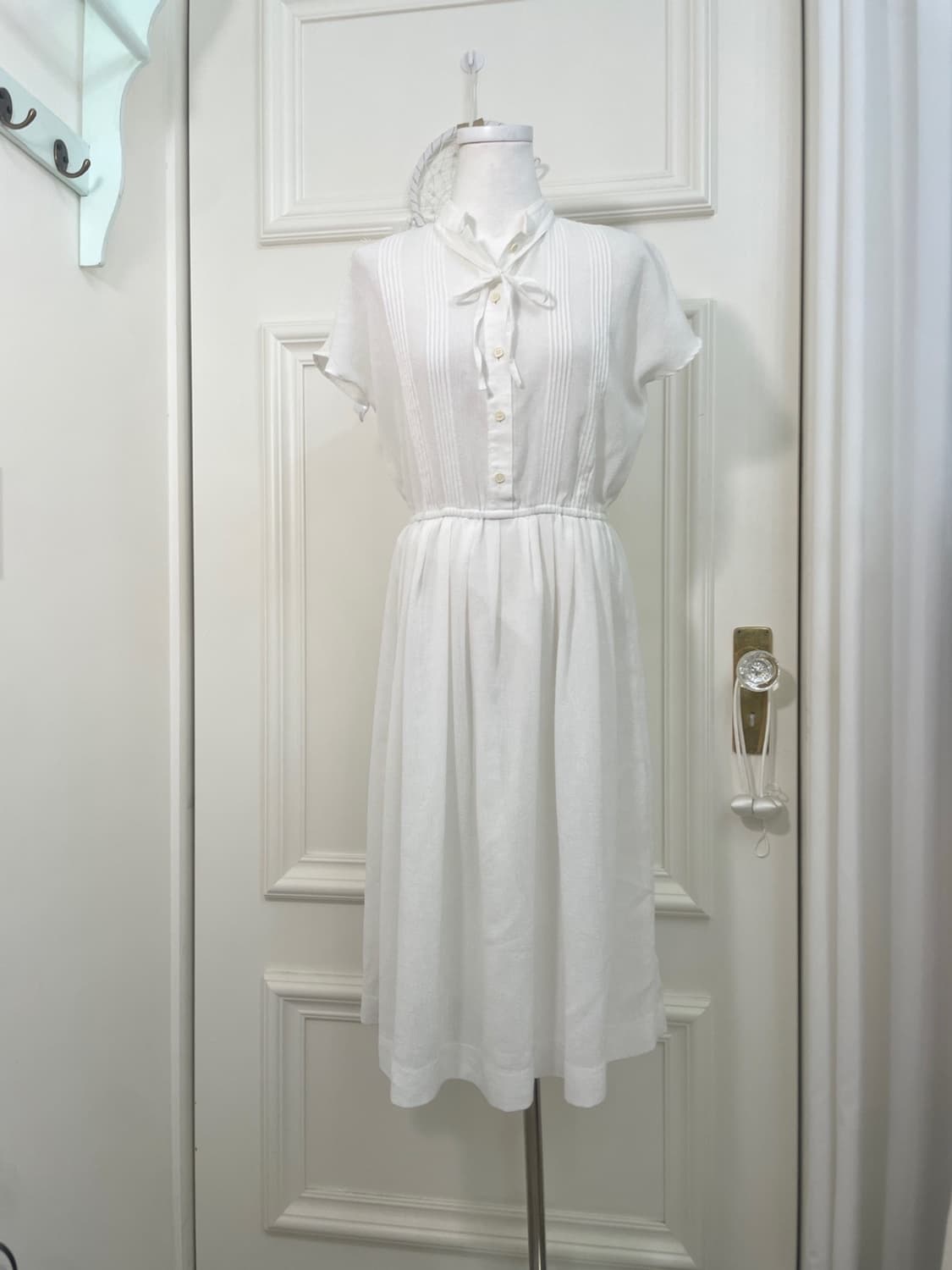 white bow point pleats button summer opc 상품이미지1