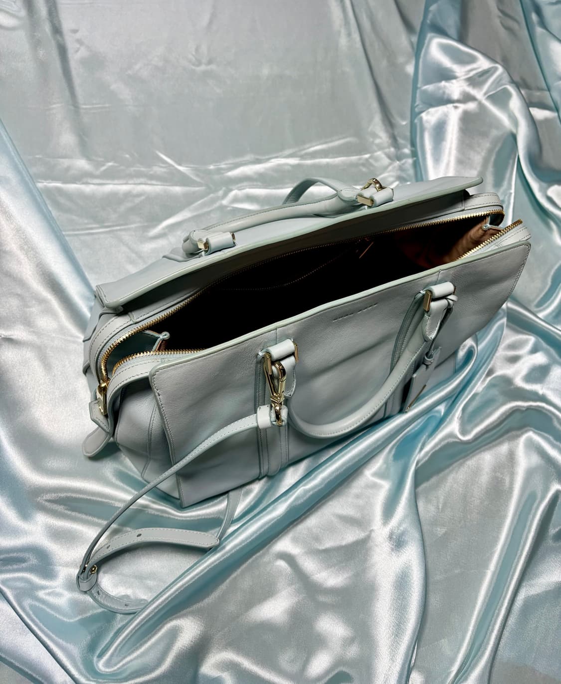 HUGO BOSS skyblue 휴고보스 하늘색 레더 토트백 가죽 가방 상품이미지9