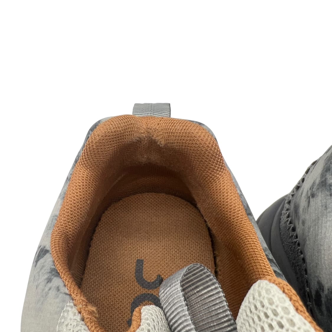 280 온 러닝 클라우드어웨이 스모키 쿼츠 상품이미지6