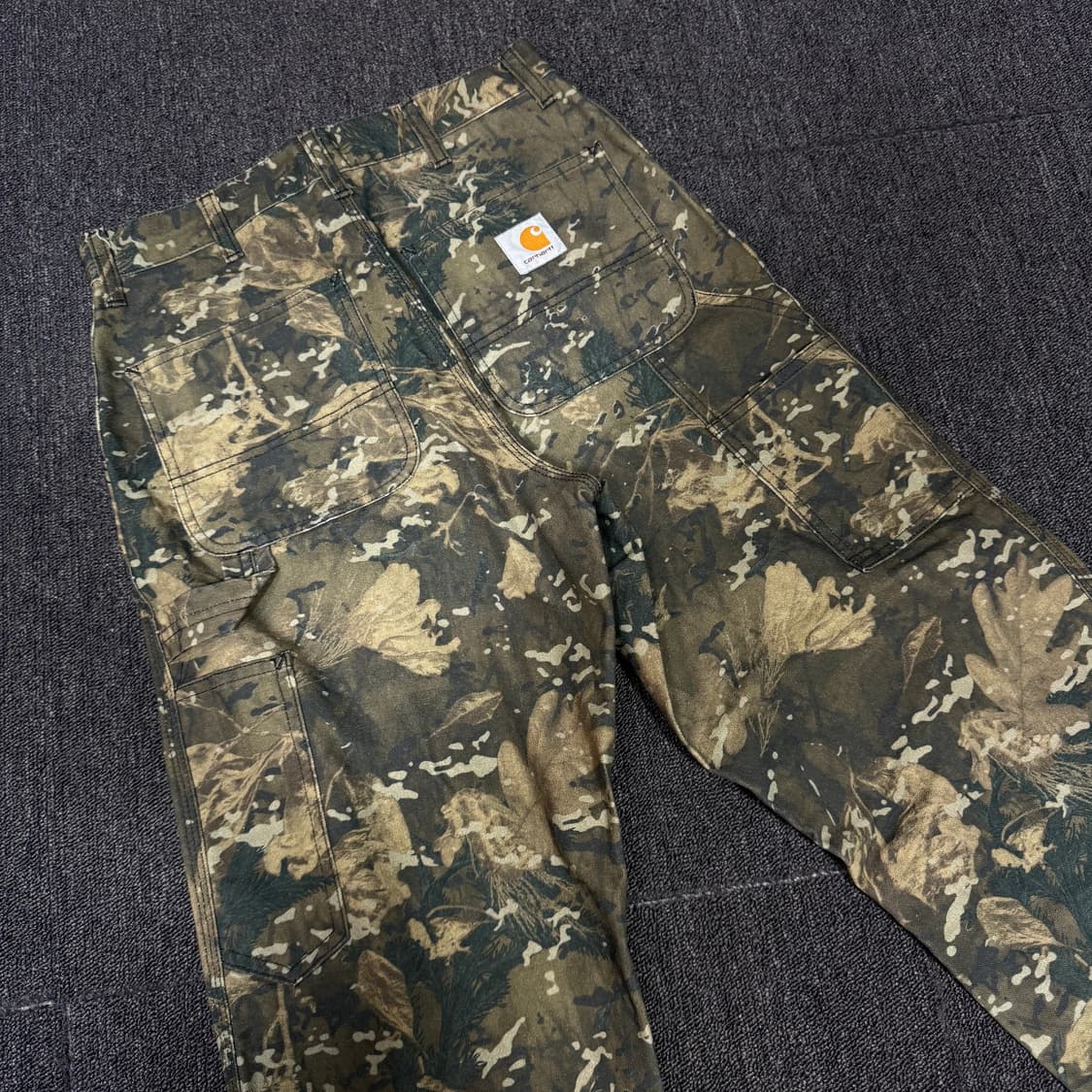 칼하트wip 싱글니 카펜터 카모플라쥬 데님 팬츠 상품이미지2