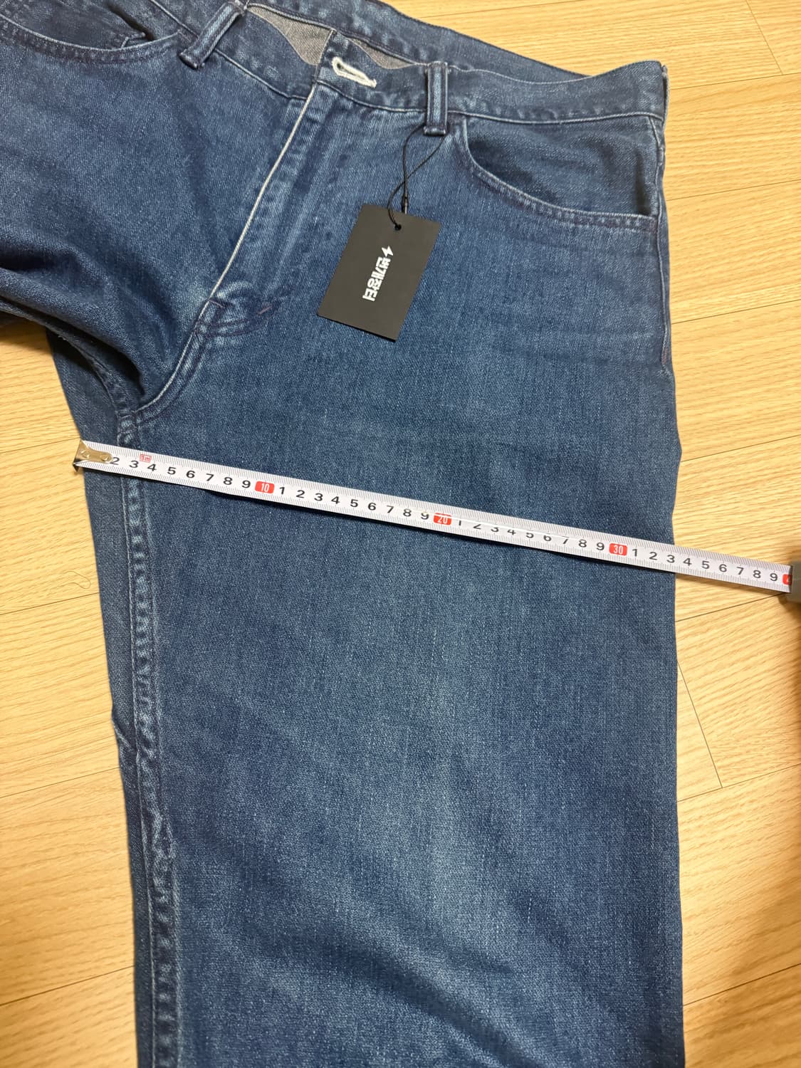 34) 159,000원 나나미카 22fw 5p 인디고 블리치 데님 상품이미지4