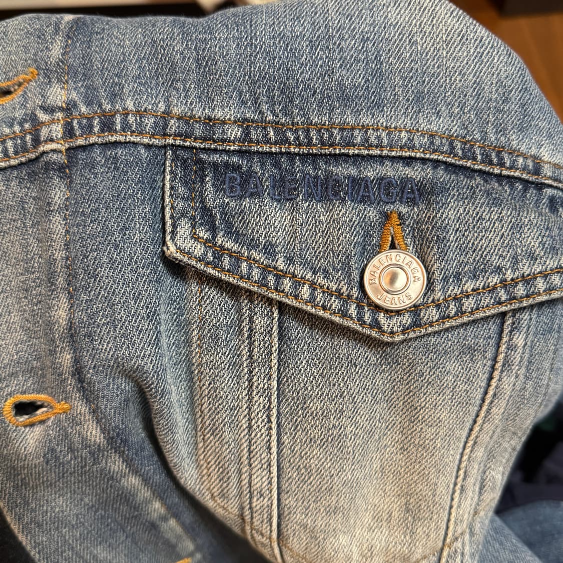 발렌시아가 트랙 믹스 데님 자켓 2사이즈 상품이미지5