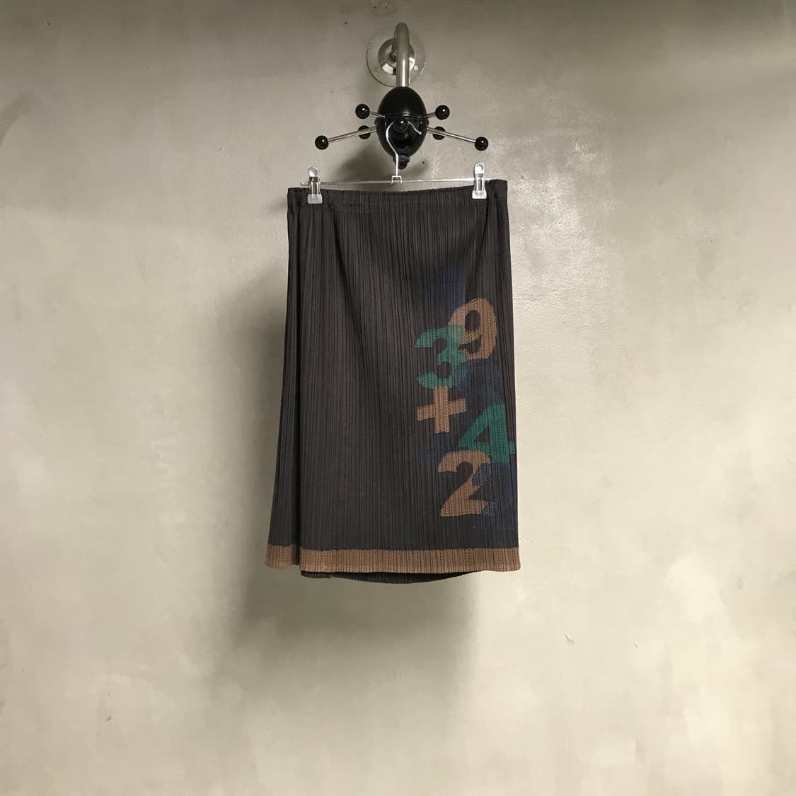 이세이 미야케 플리츠 플리즈 넘버 스커트 5(W) 상품이미지1