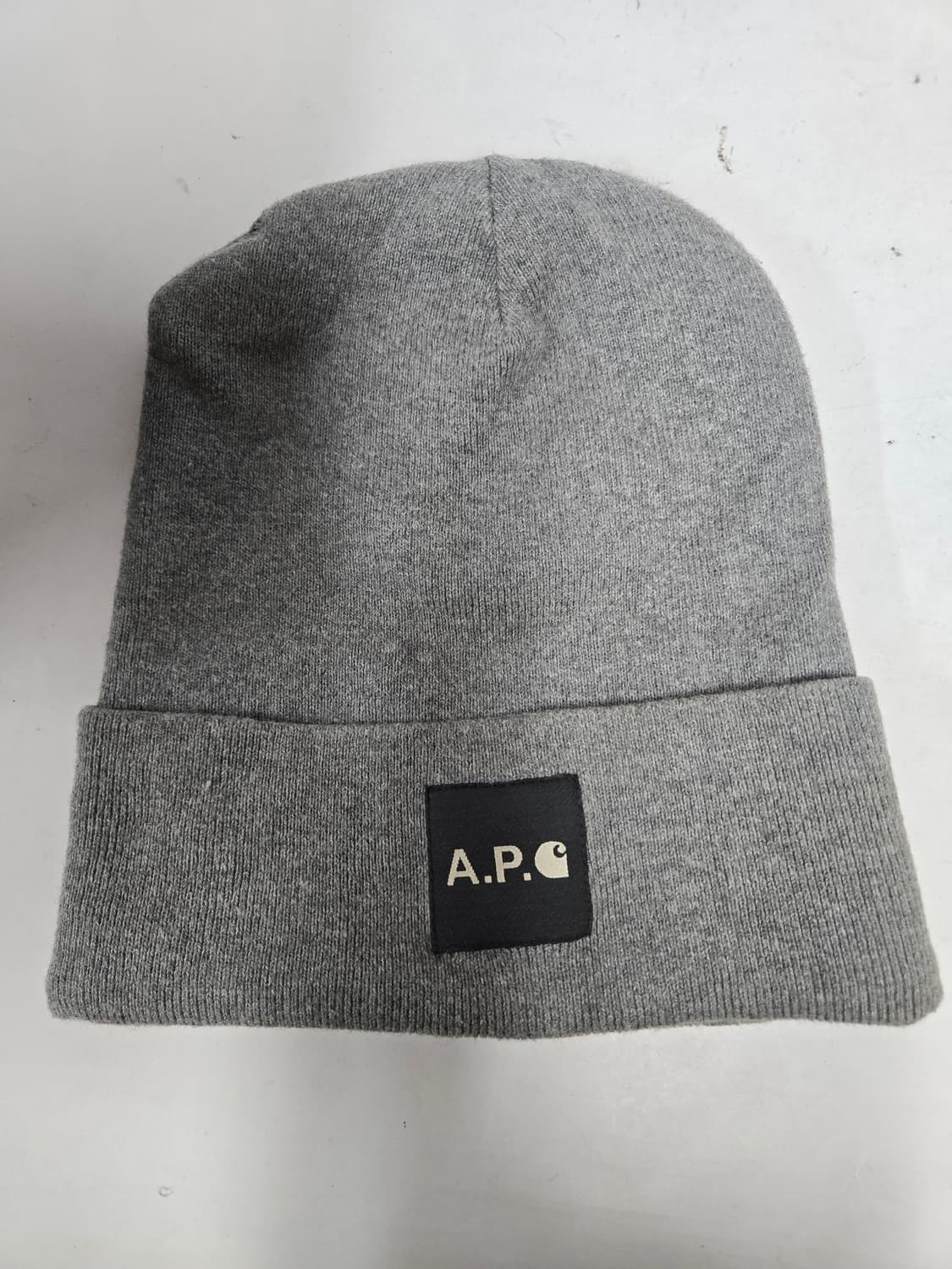 A.P.C. 칼하트 콜라보 비니 회색 상품이미지1