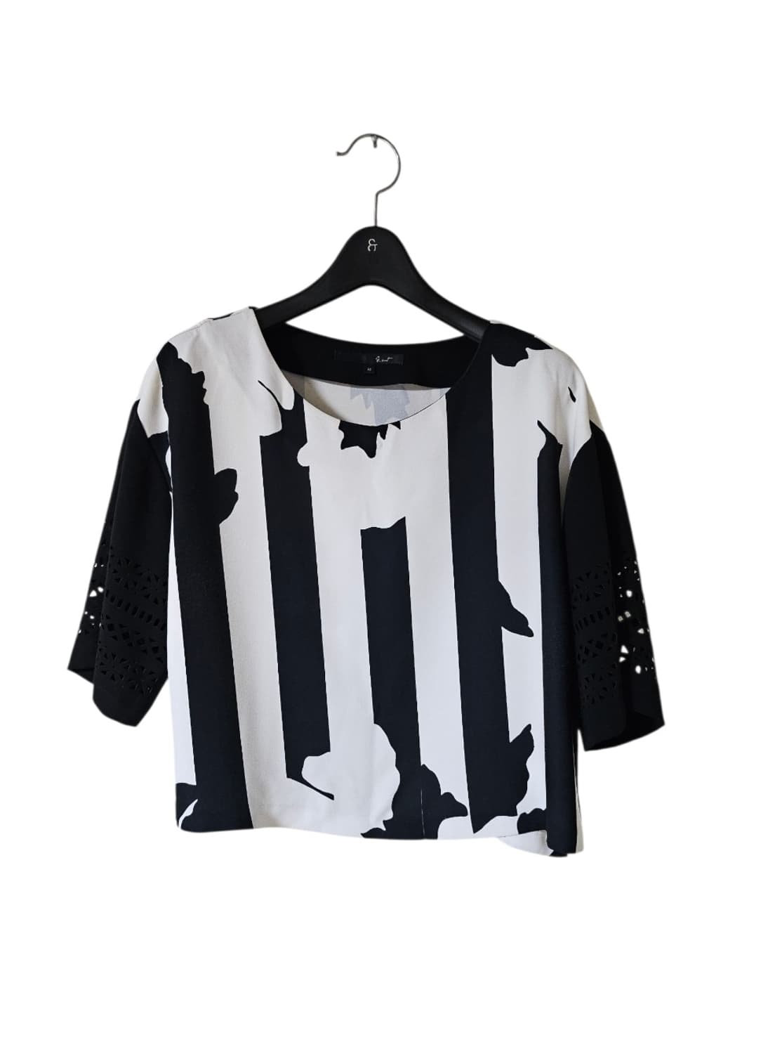 지컷 g-cut 블랙 & 화이트 크롭 블라우스 55 상품이미지3