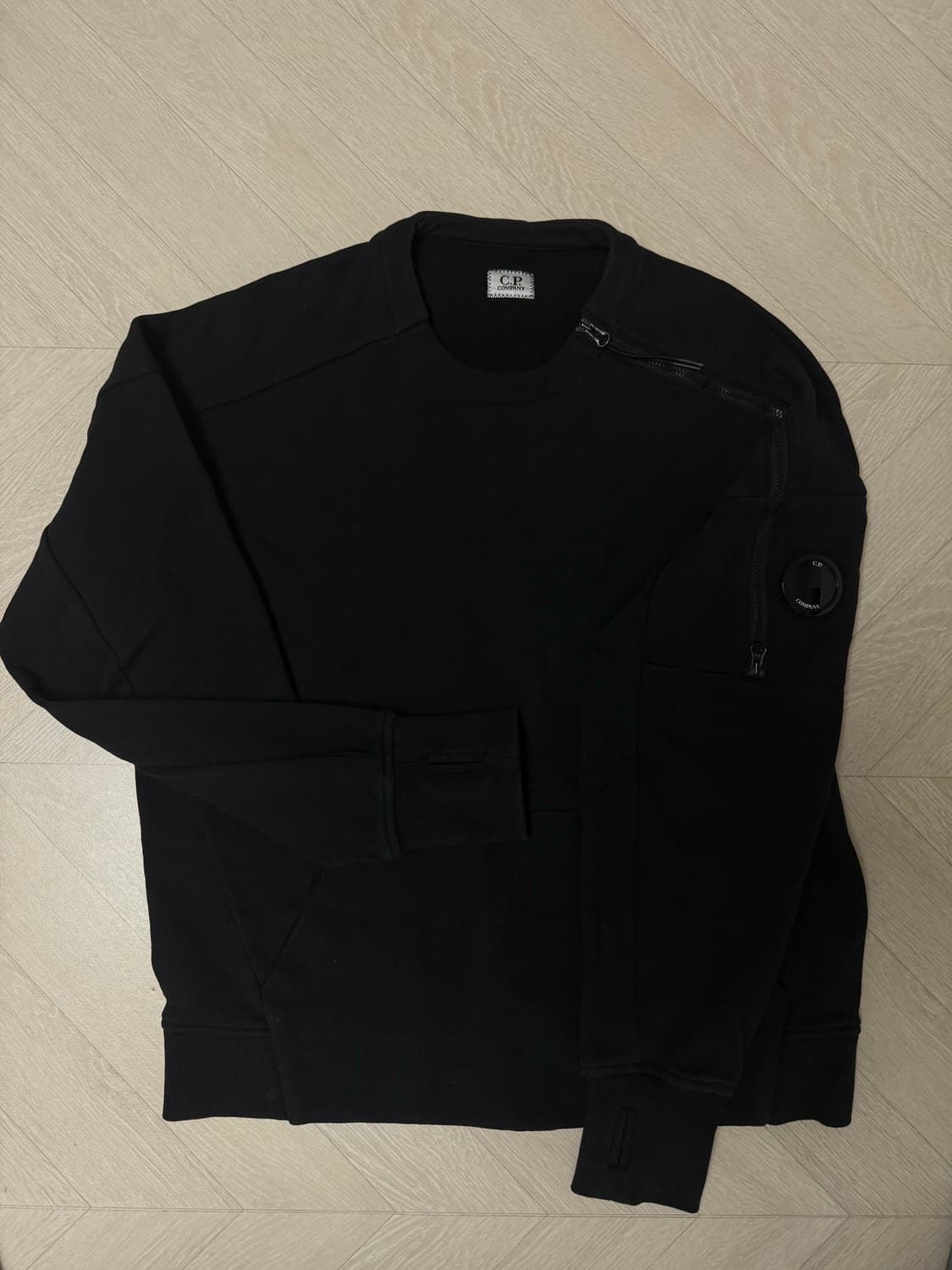 CP컴퍼니 블랙 맨투맨 M 씨피컴퍼니 시피컴퍼니 상품이미지3