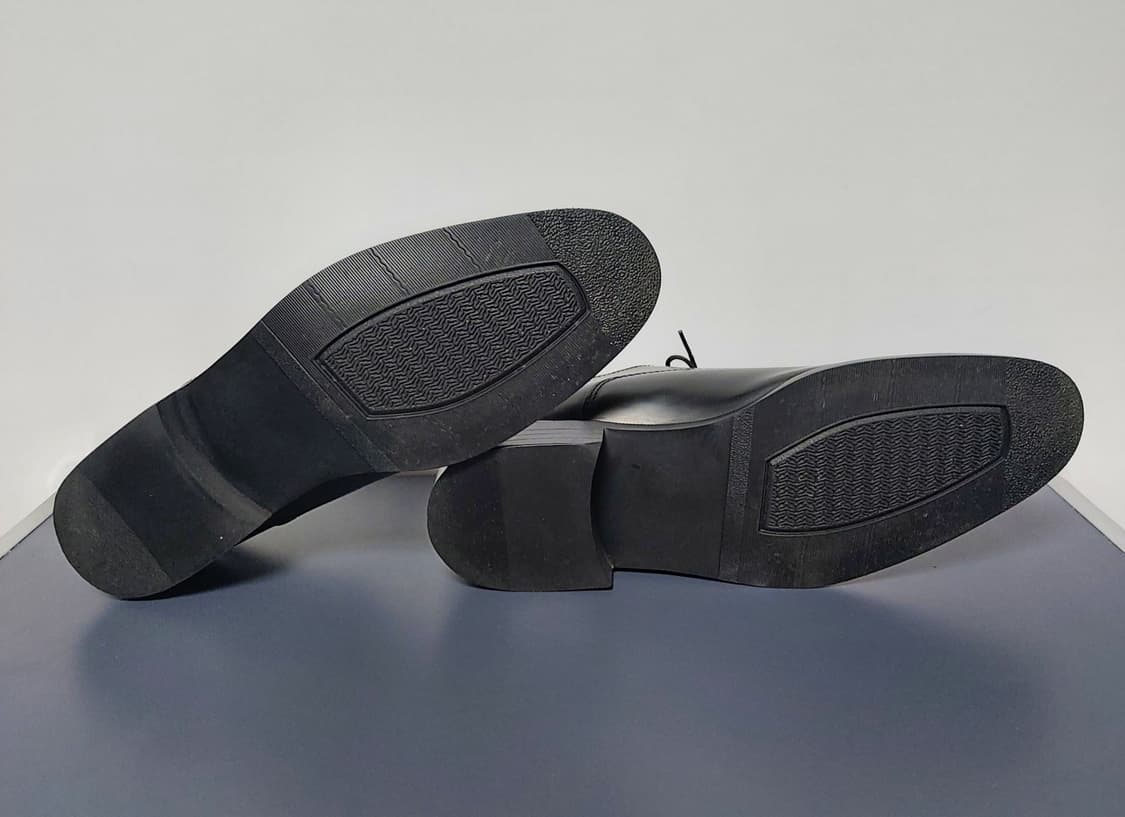 펠리치아노 블랙 플레인 토 옥스포드 구두(265mm)

 상품이미지7