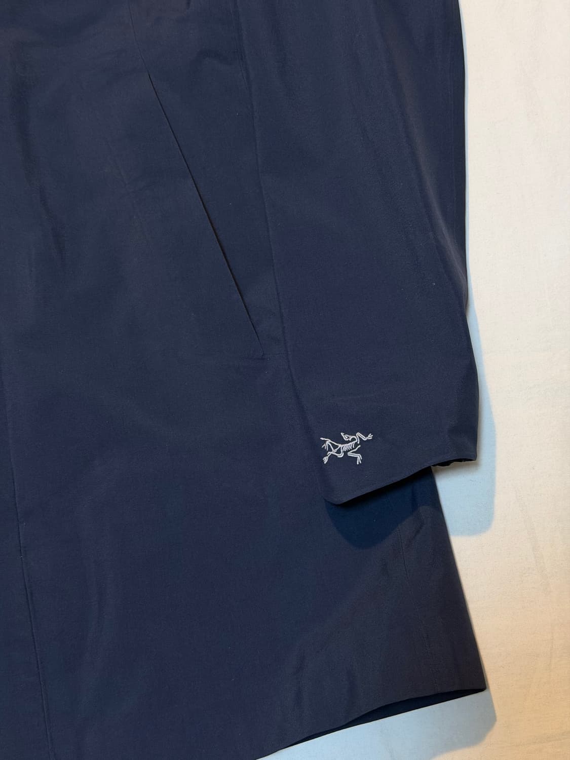 아크테릭스 고어텍스 코데타 레인코트 네이비 상품이미지2