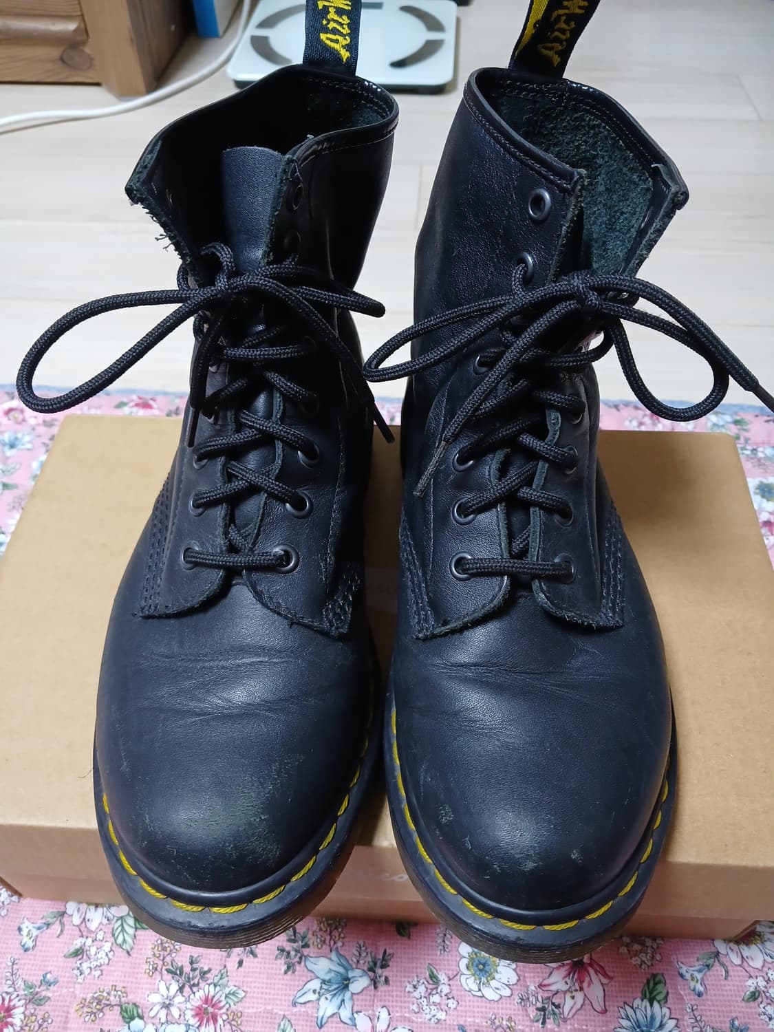 닥터마틴(uk4, 약 230~235mm)
 상품이미지1