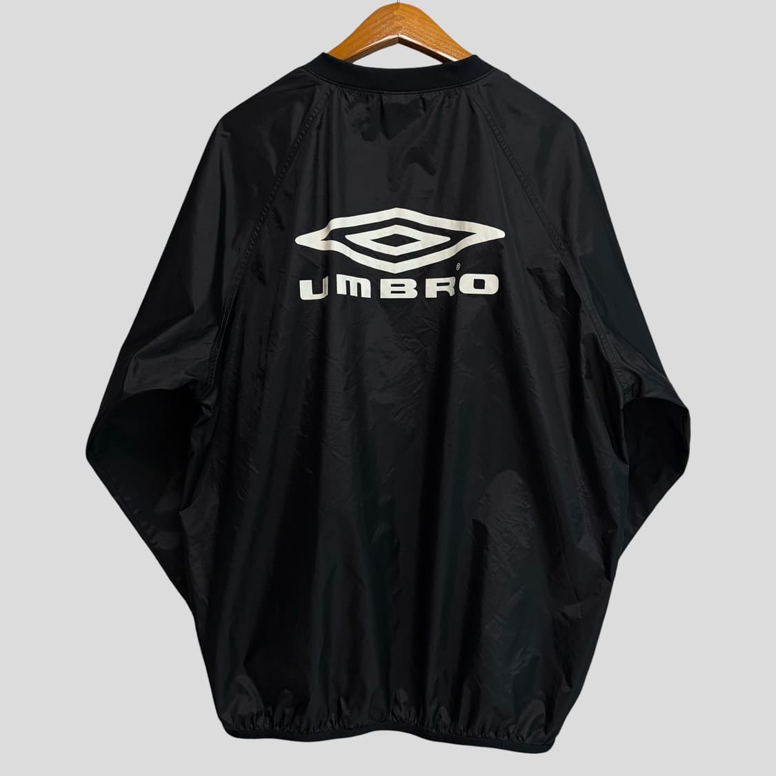 (XO)엄브로 웜업 트레이닝 상의 상품이미지6