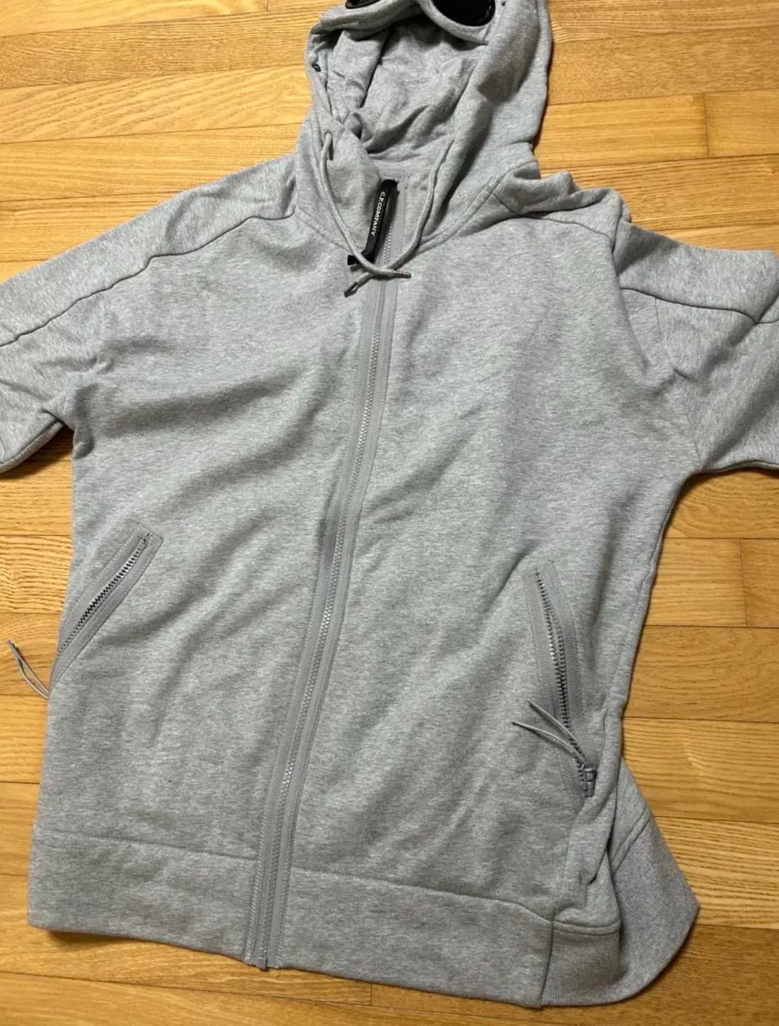 C.P. 컴퍼니 고글 후드티 XXL 상품이미지1