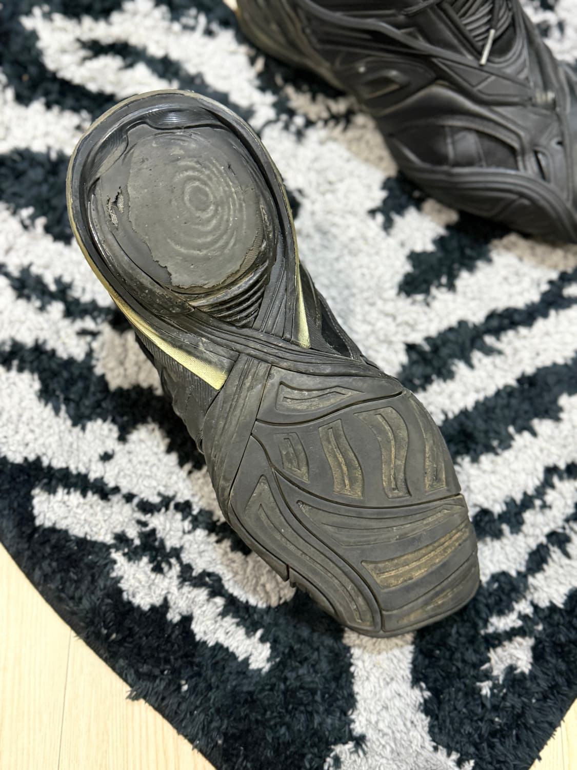 [44]발렌시아가 타이렉스 상품이미지7