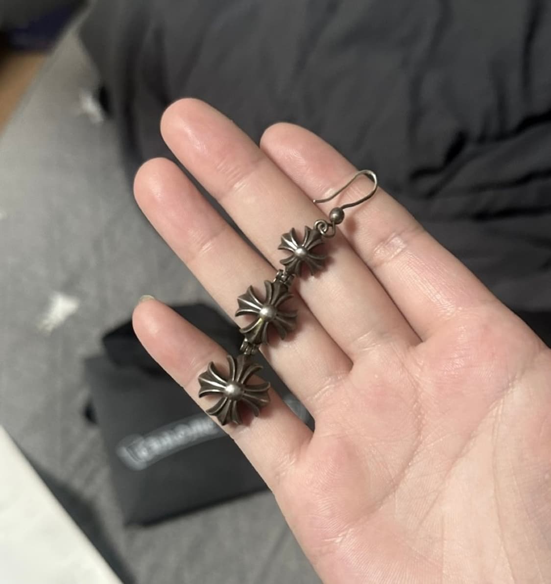 크롬하츠 크로스 드롭 이어링 상품이미지2