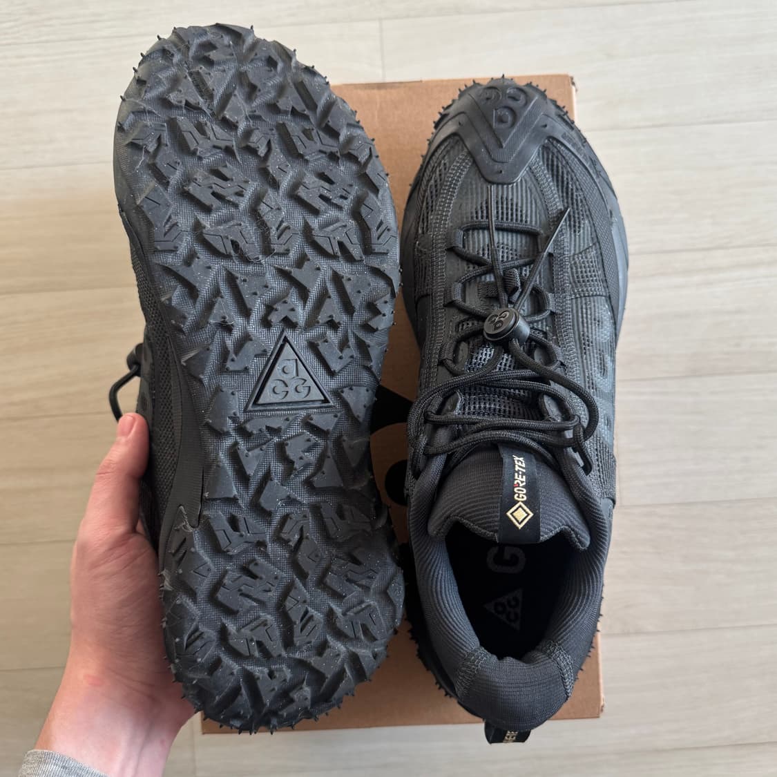 나이키 ACG 마운틴 플라이 2 로우 고어텍스 블랙 260사이즈 상품이미지2