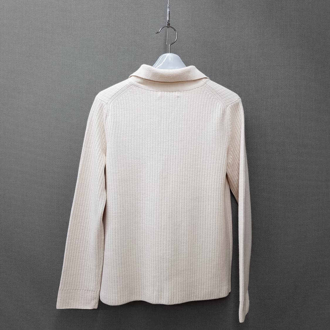 한섬 SJSJ 리브드 카라 니트 가디건 F사이즈 상품이미지5