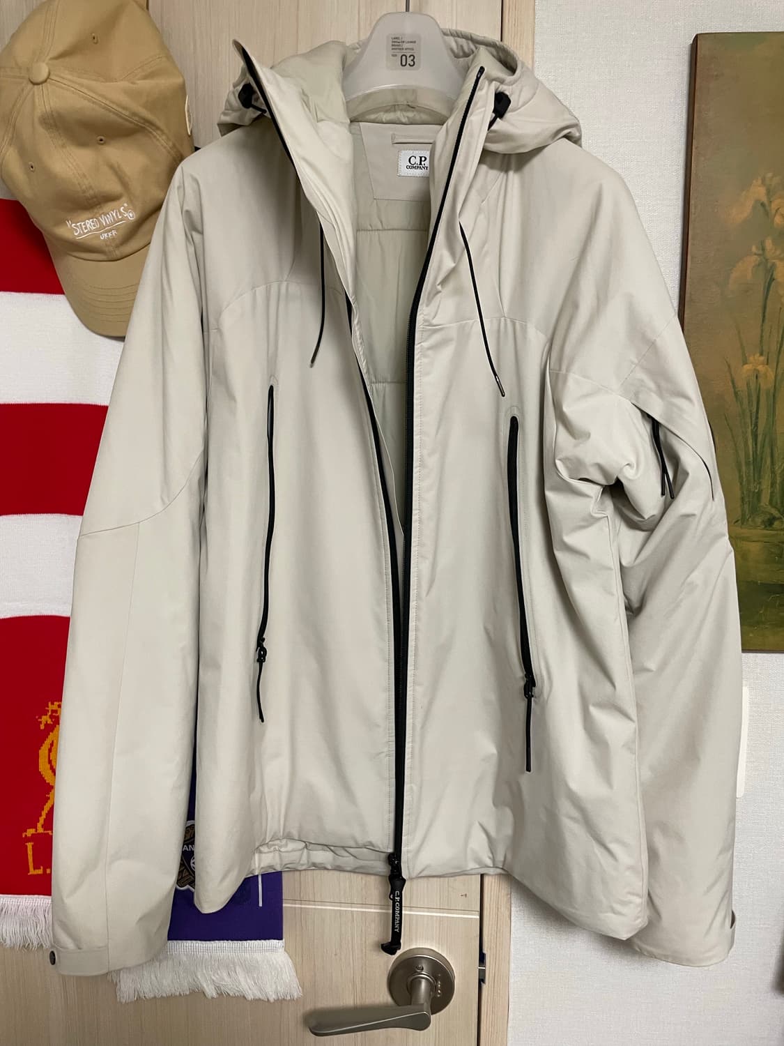 Cp컴퍼니 경량패딩 상품이미지1