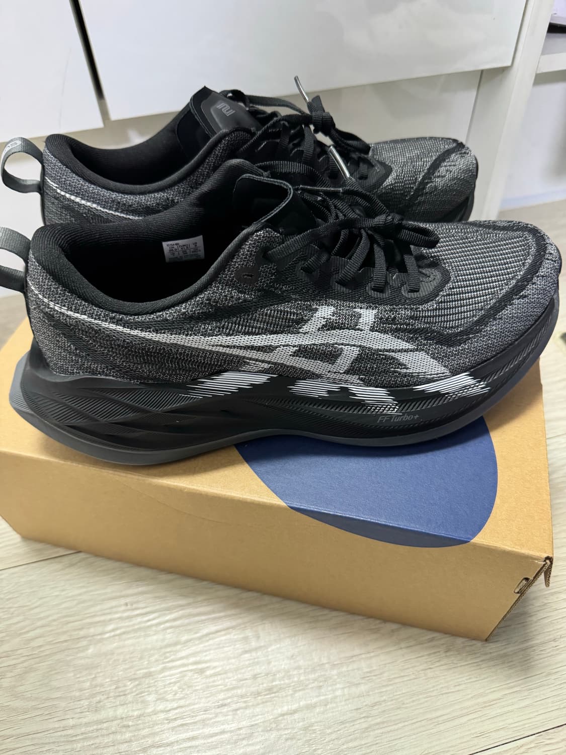 아식스 슈퍼블라스트2 260 블랙 상품이미지1