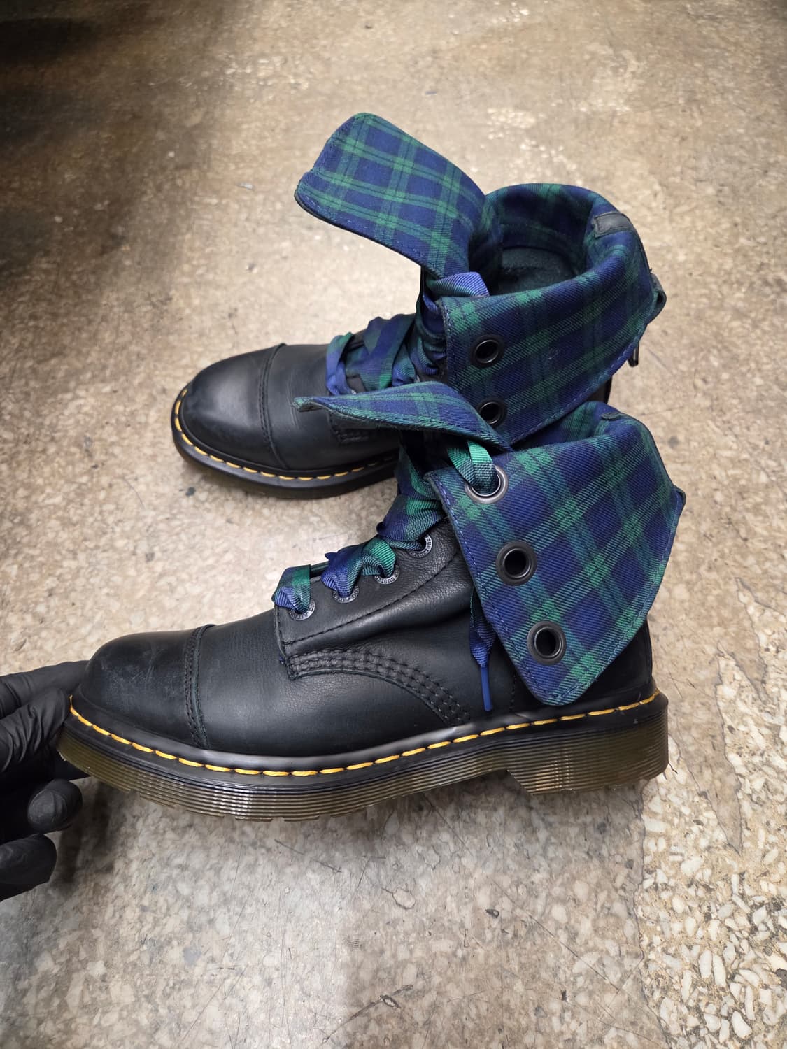 닥터마틴 아멜리아 타탄체크 부츠 (UK 6) 상품이미지2
