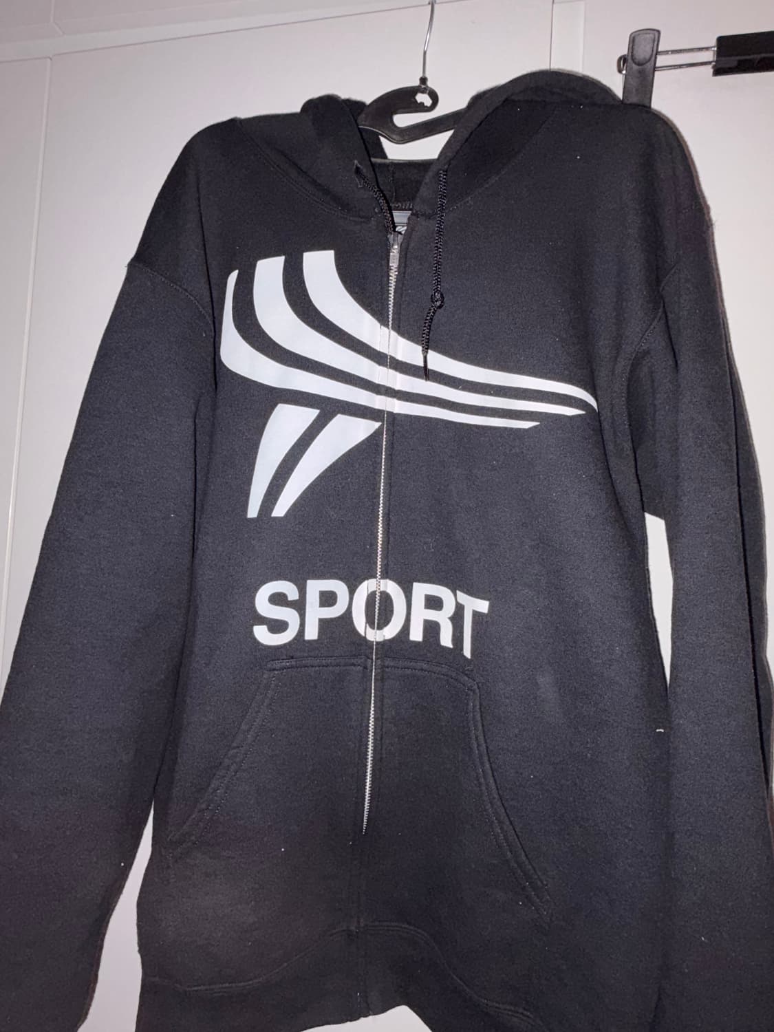 요리스포츠 후드집업 팝니다 상품이미지1