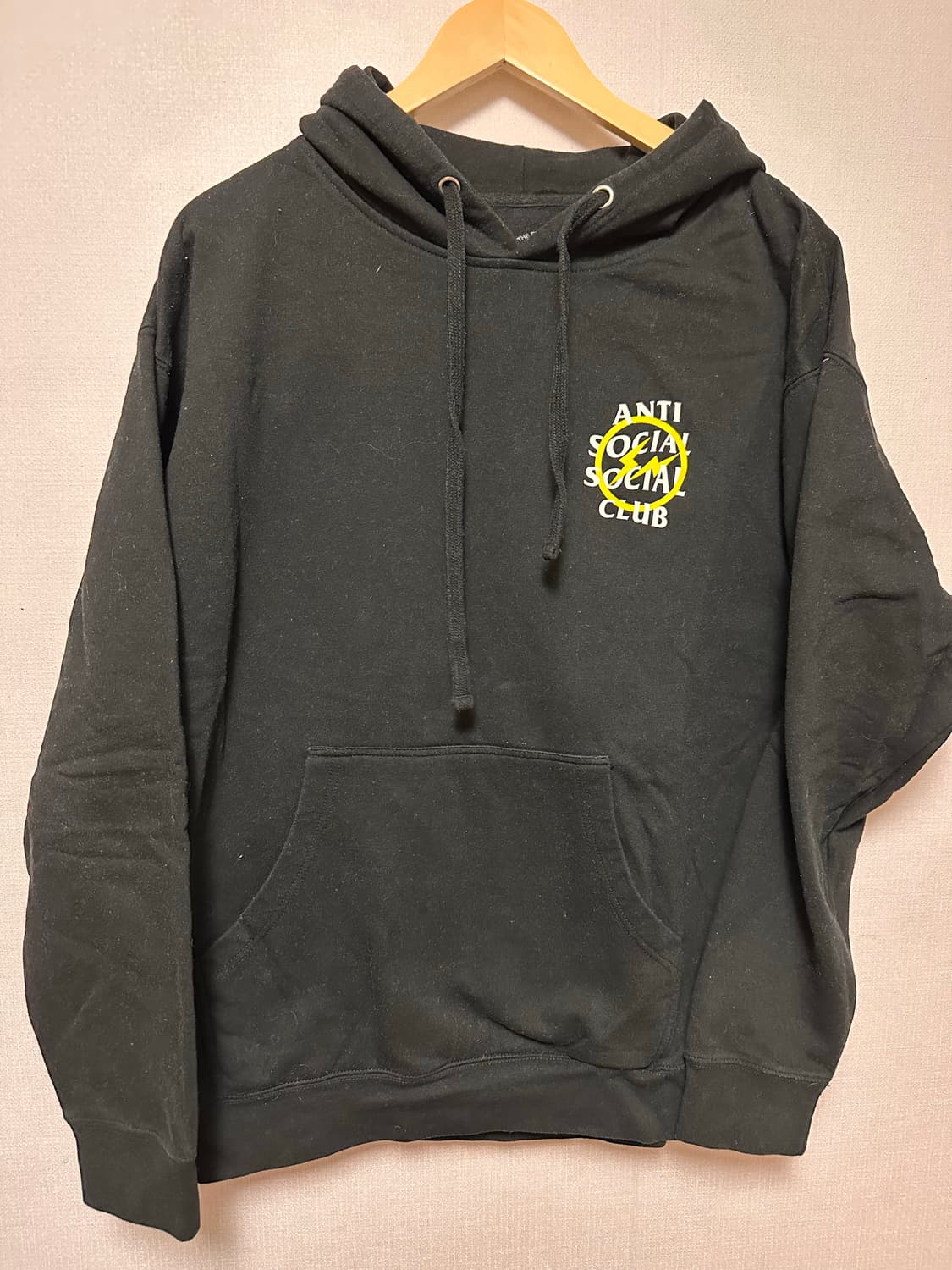 안티소셜소셜클럽 X 프라그먼트 콜라보 볼트 후드 L사이즈  상품이미지4