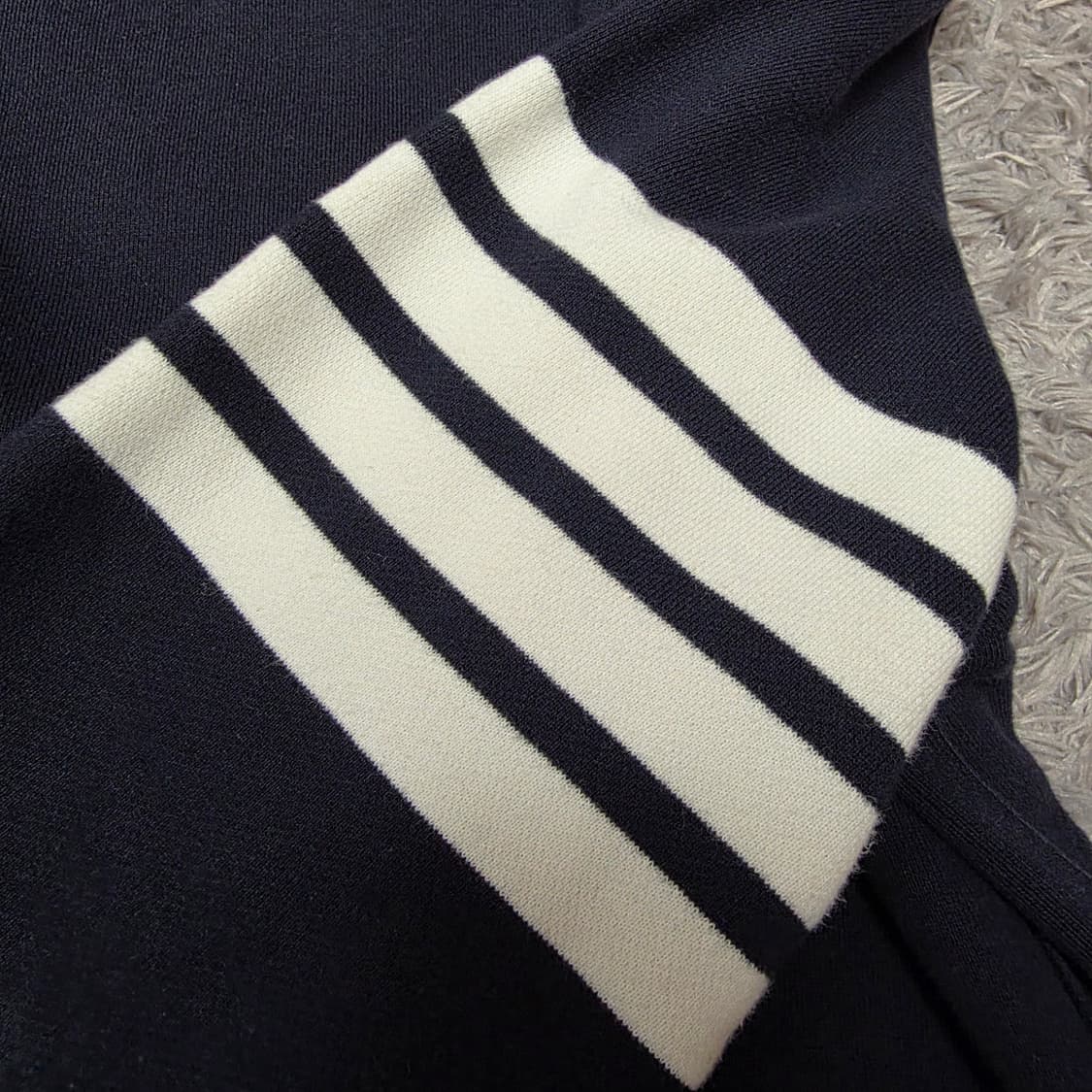 {클로젯}[4]톰브라운 사선완장 맨투맨 상품이미지4