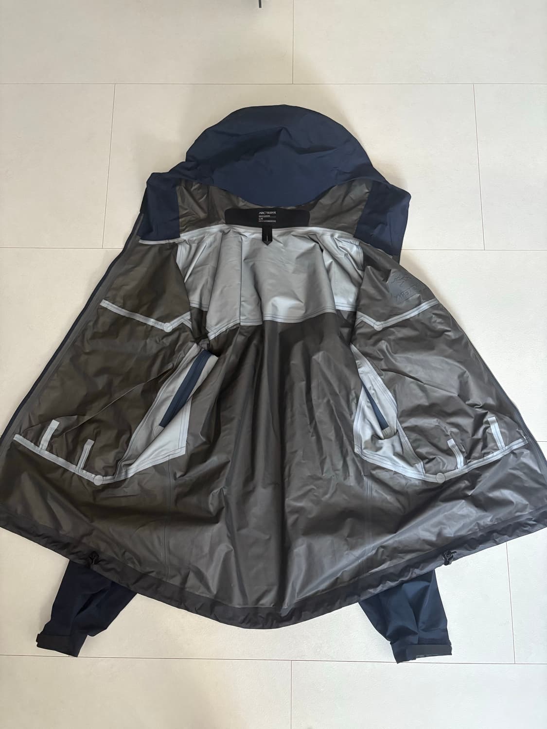 아크테릭스 베타 블랙 사파이어 상품이미지2