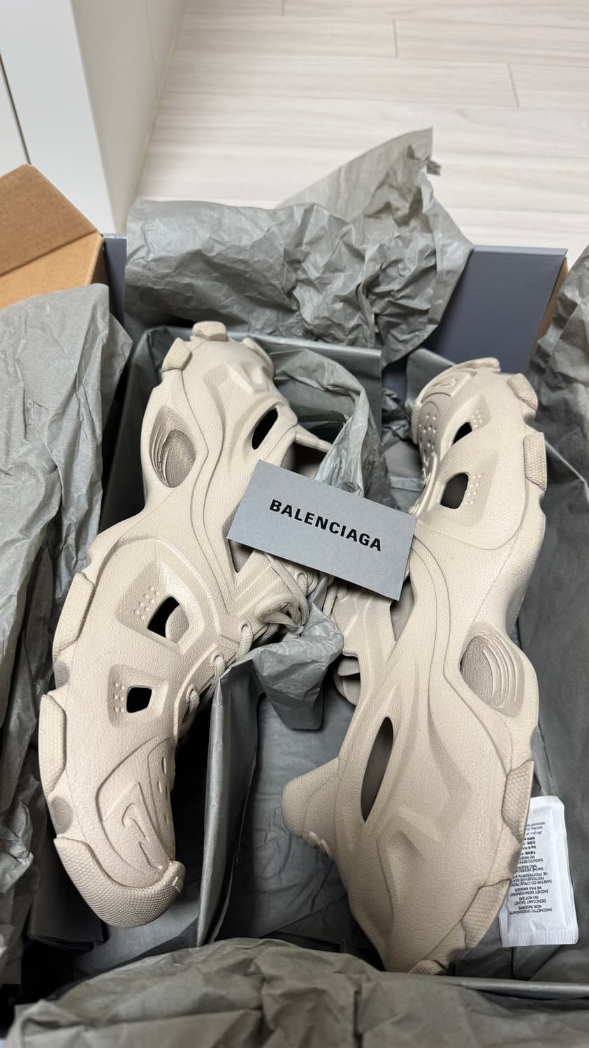 [43] 발렌시아가 HD 레이스업 스니커즈 누드컬러 (타우페) 상품이미지9