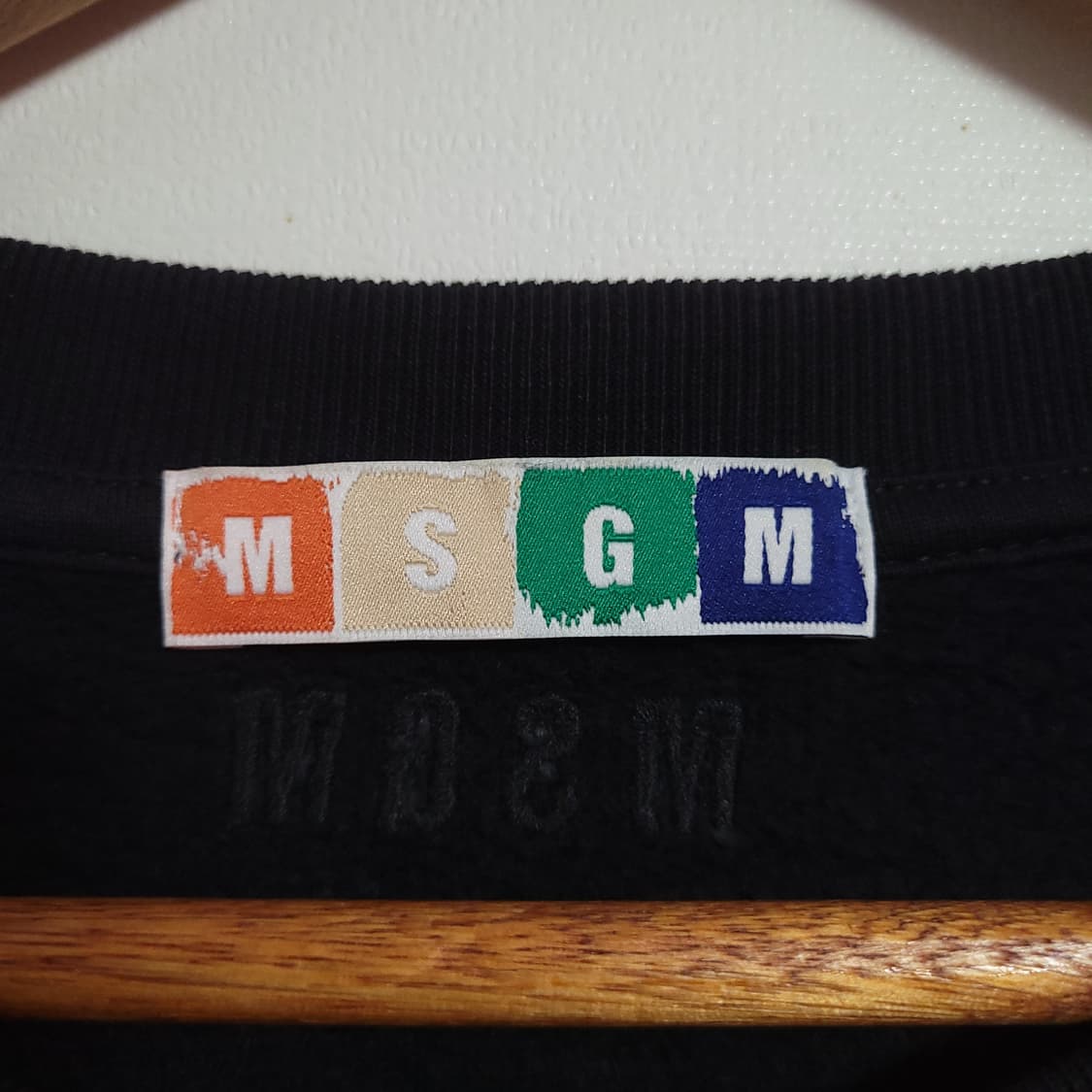 (M) MSGM 엠에스지엠 하트 프린팅 블랙 맨투맨 티셔츠 기모 상품이미지2