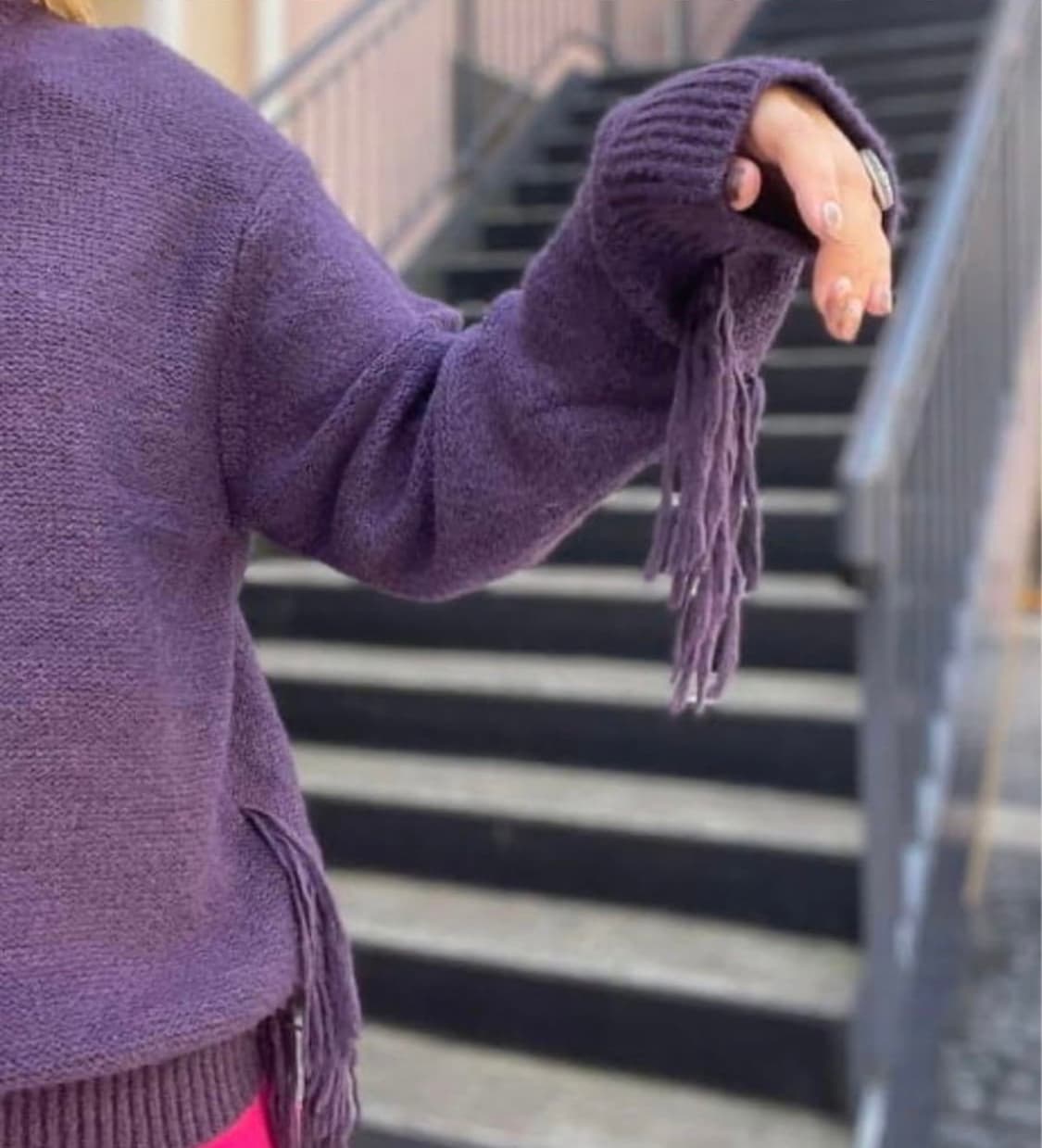 언유즈드 22s/s  실크 프린지 니트 상품이미지2