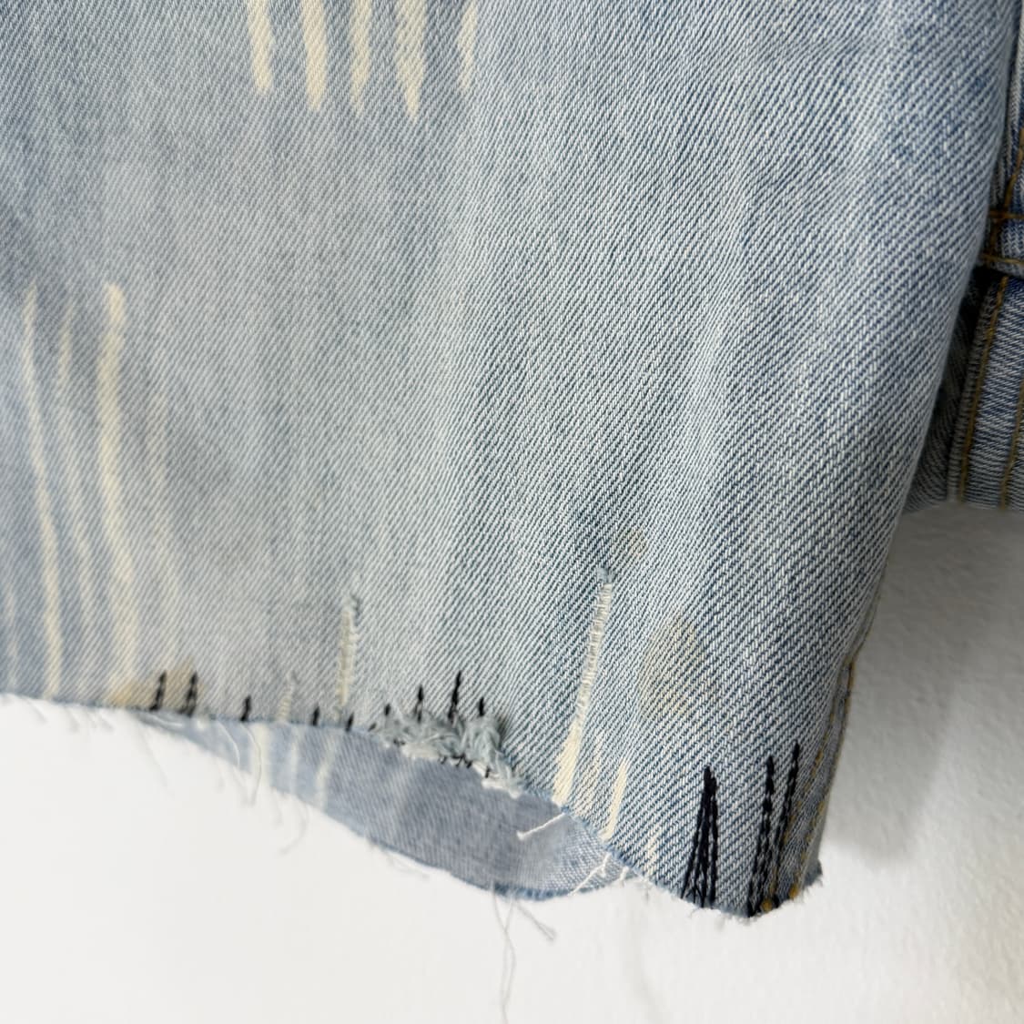 [28] 더오픈프로덕트 블루데미지 데님 반바지 상품이미지7