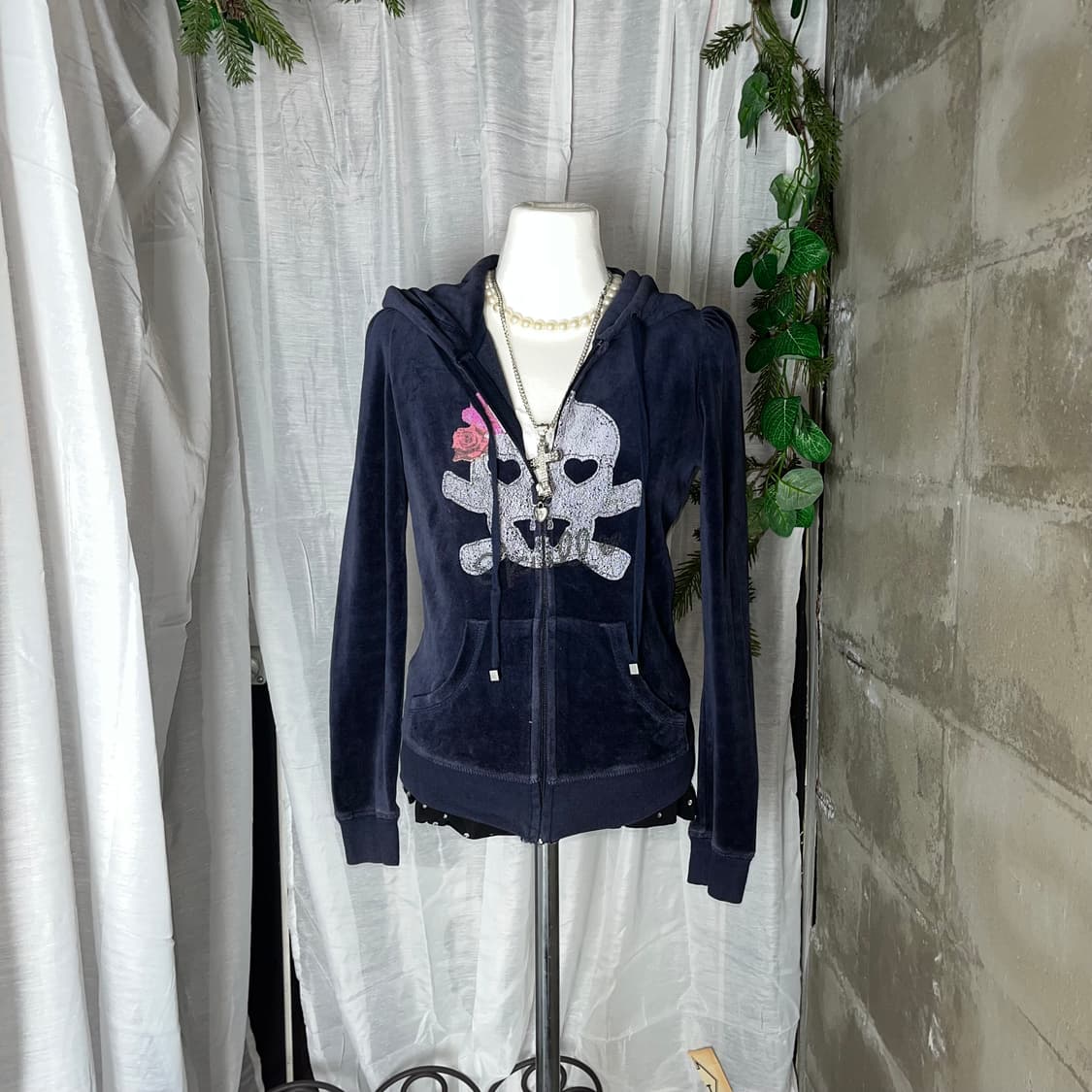 고스펑크 스컬벨벳 후드집업 상품이미지1