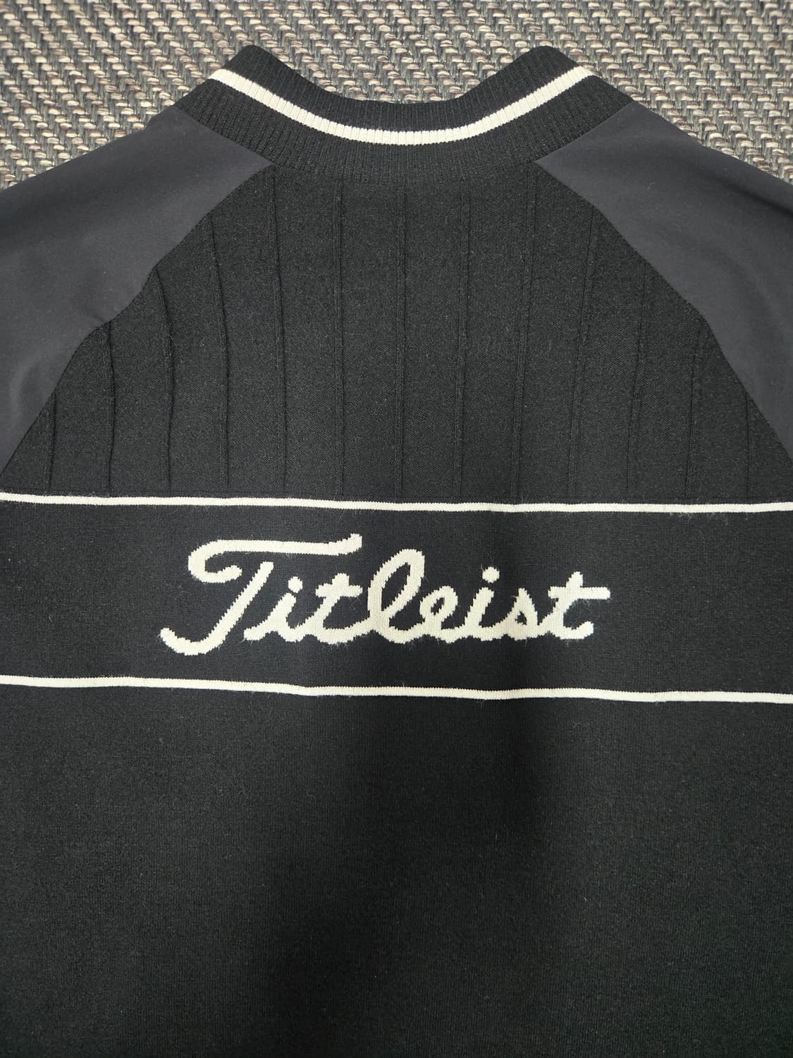 타이틀리스트 니트 블랙 봄버 자켓 상품이미지5