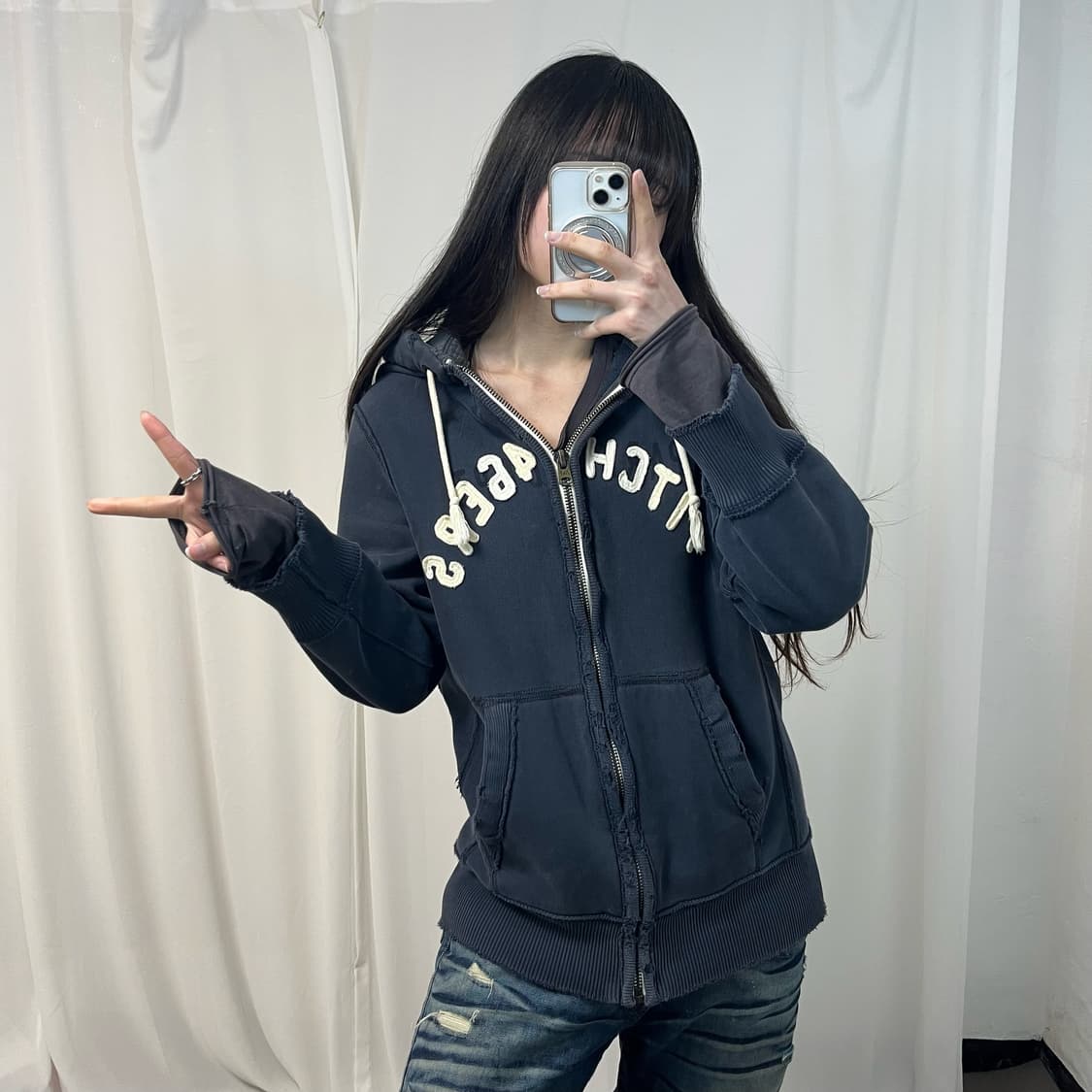Abercrombie navy zip-up hoodie 상품이미지2
