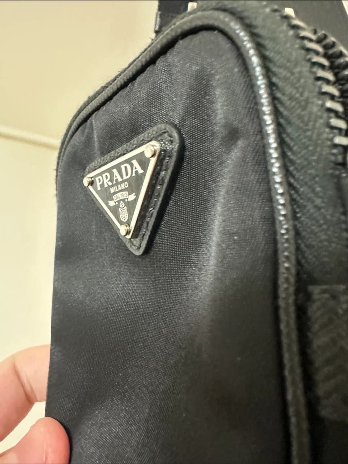 프라다 리나일론 사피아노가죽 숄더백 2vh133 상품이미지8