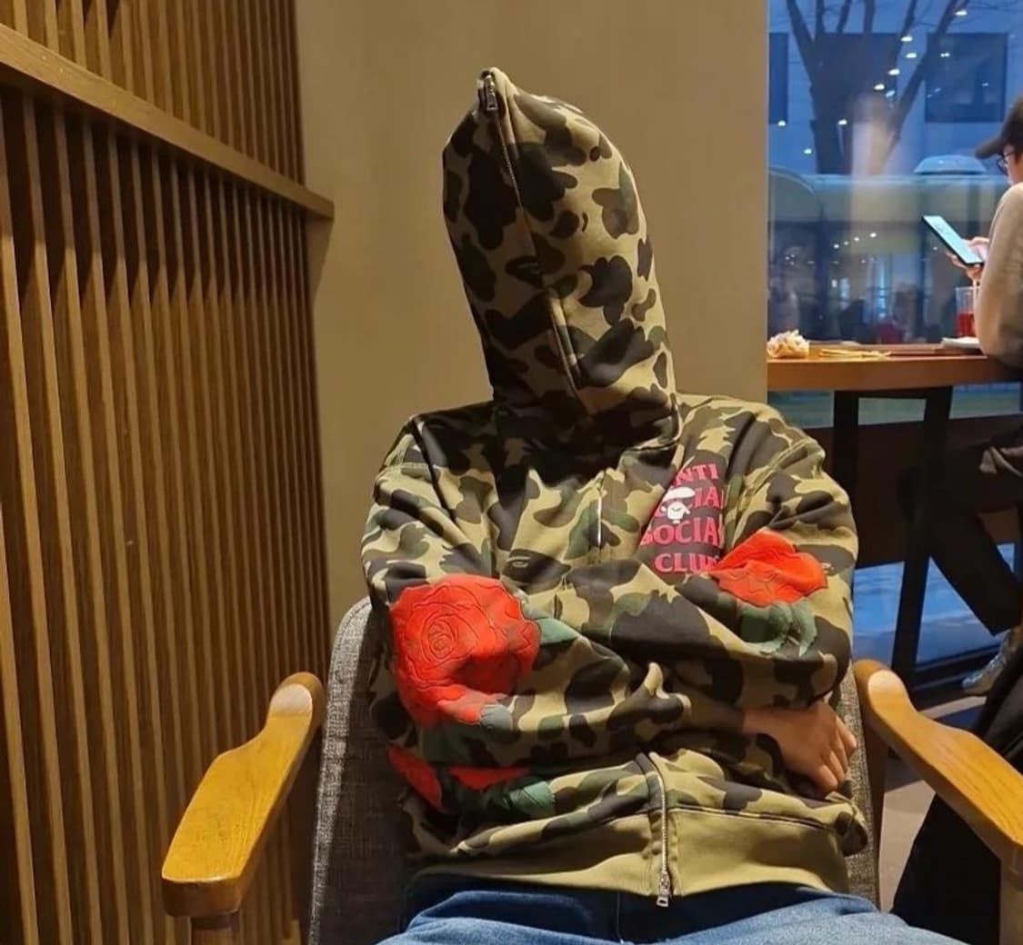 베이프X안티소셜클럽 후드집업 상품이미지1