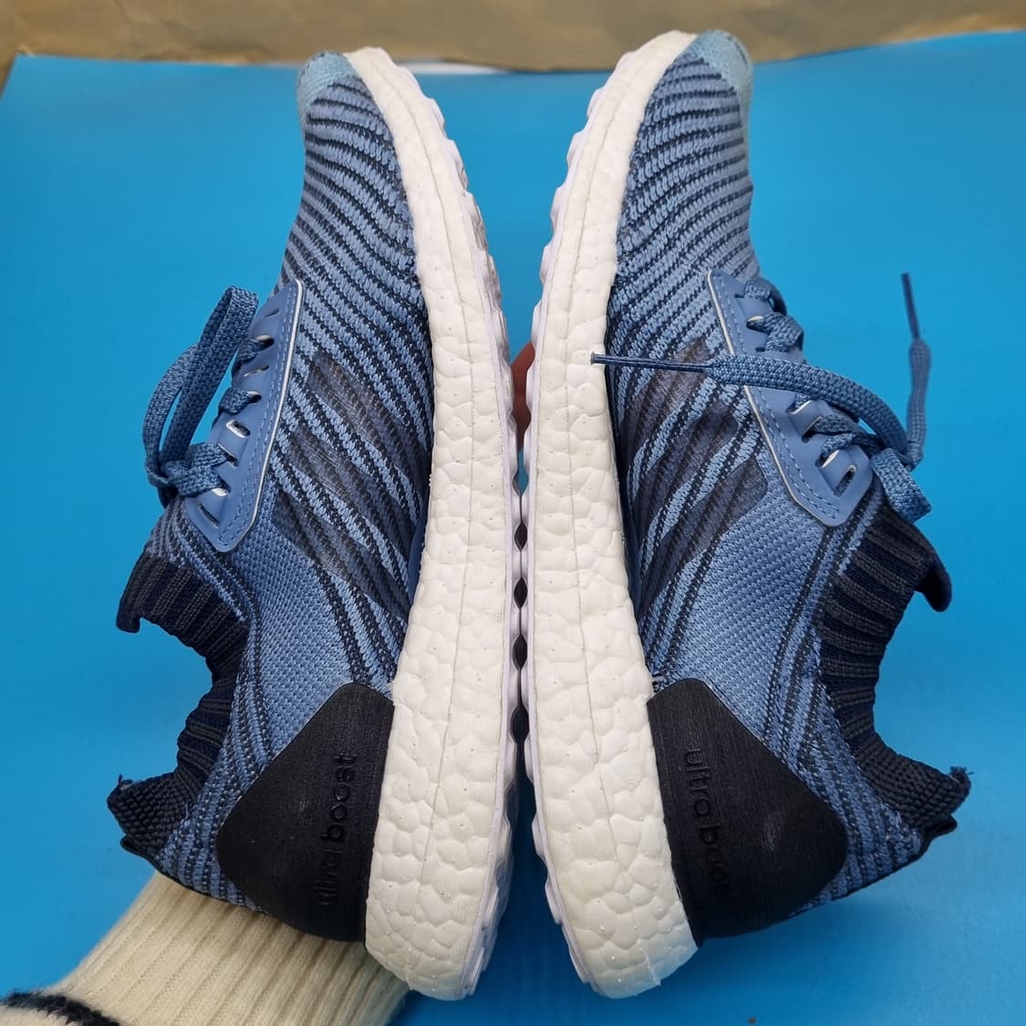 아디다스 울트라부스트 팔리 런닝화245  상품이미지5