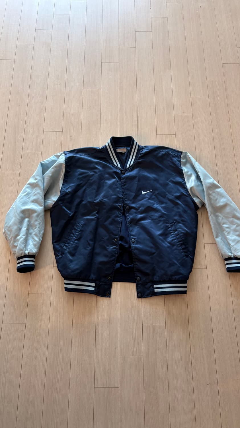 나이키 바시티자켓 팝니다 상품이미지1