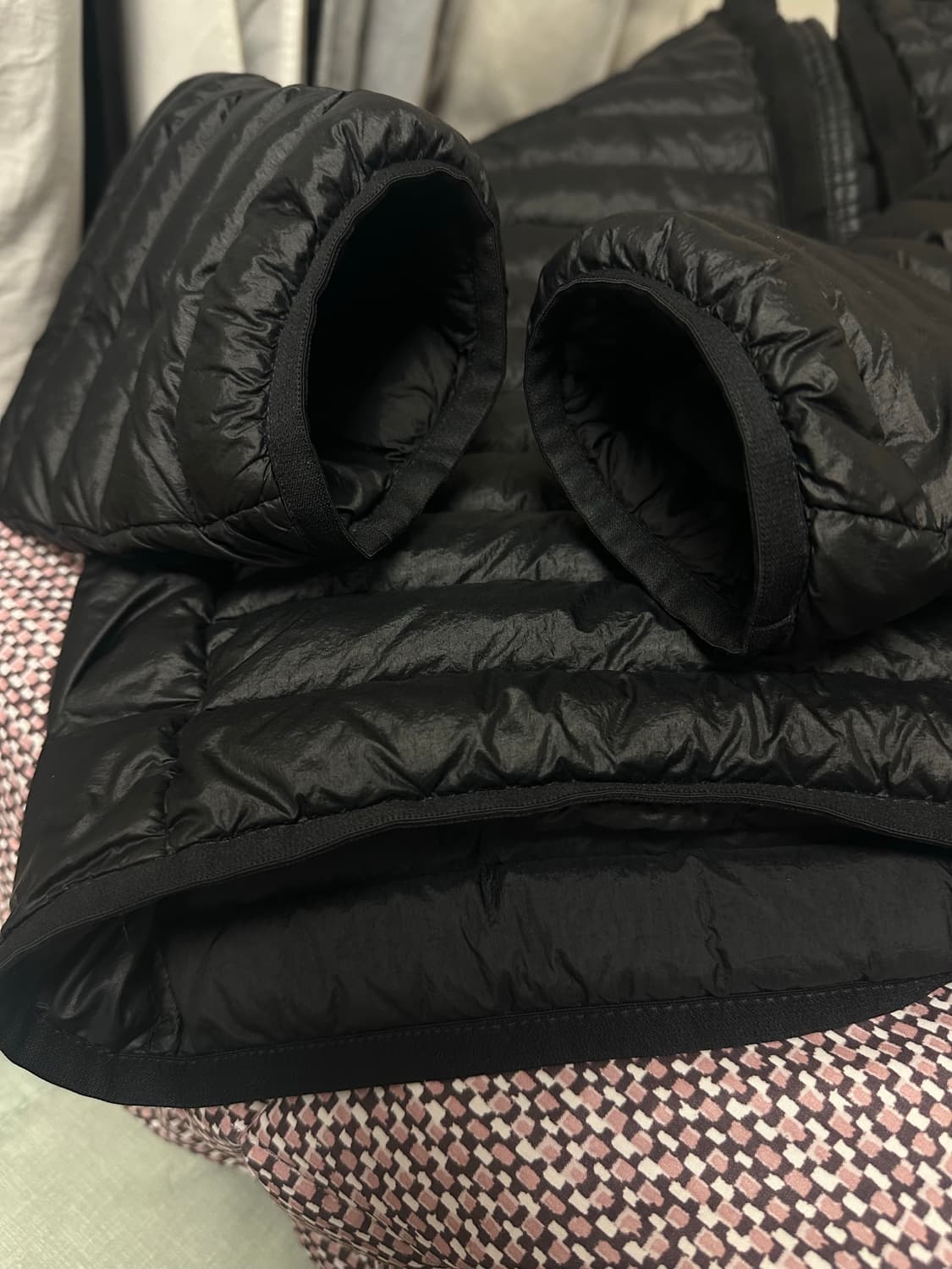 스톤아일랜드 룸우븐 체임버스 경량패딩 M사이즈 블랙 패커블 상품이미지5