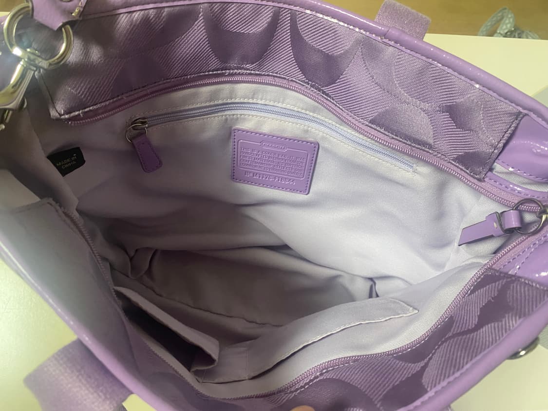 코치 라벤더색상 중대형백  상품이미지5