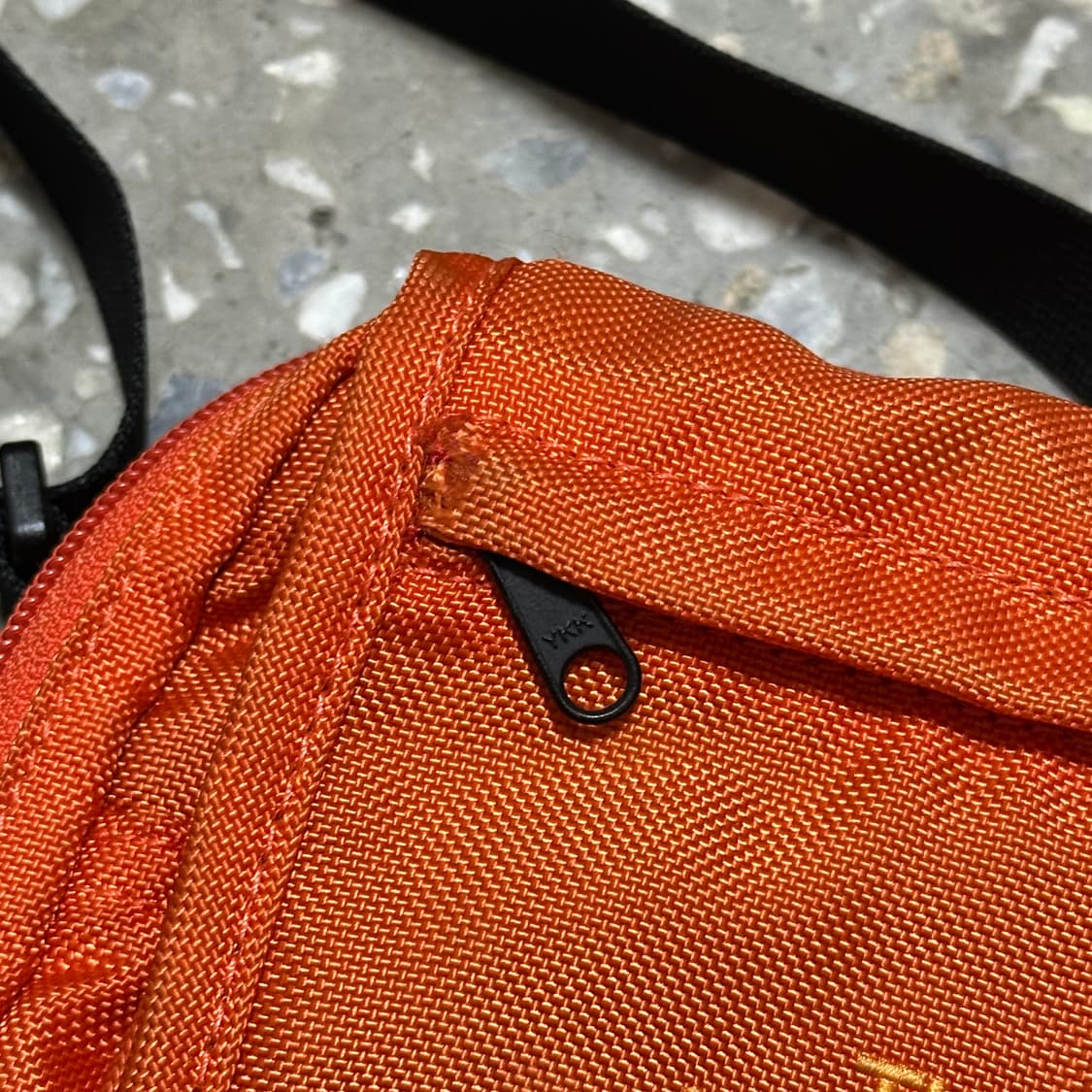 노스페이스 미니 크로스백 상품이미지2