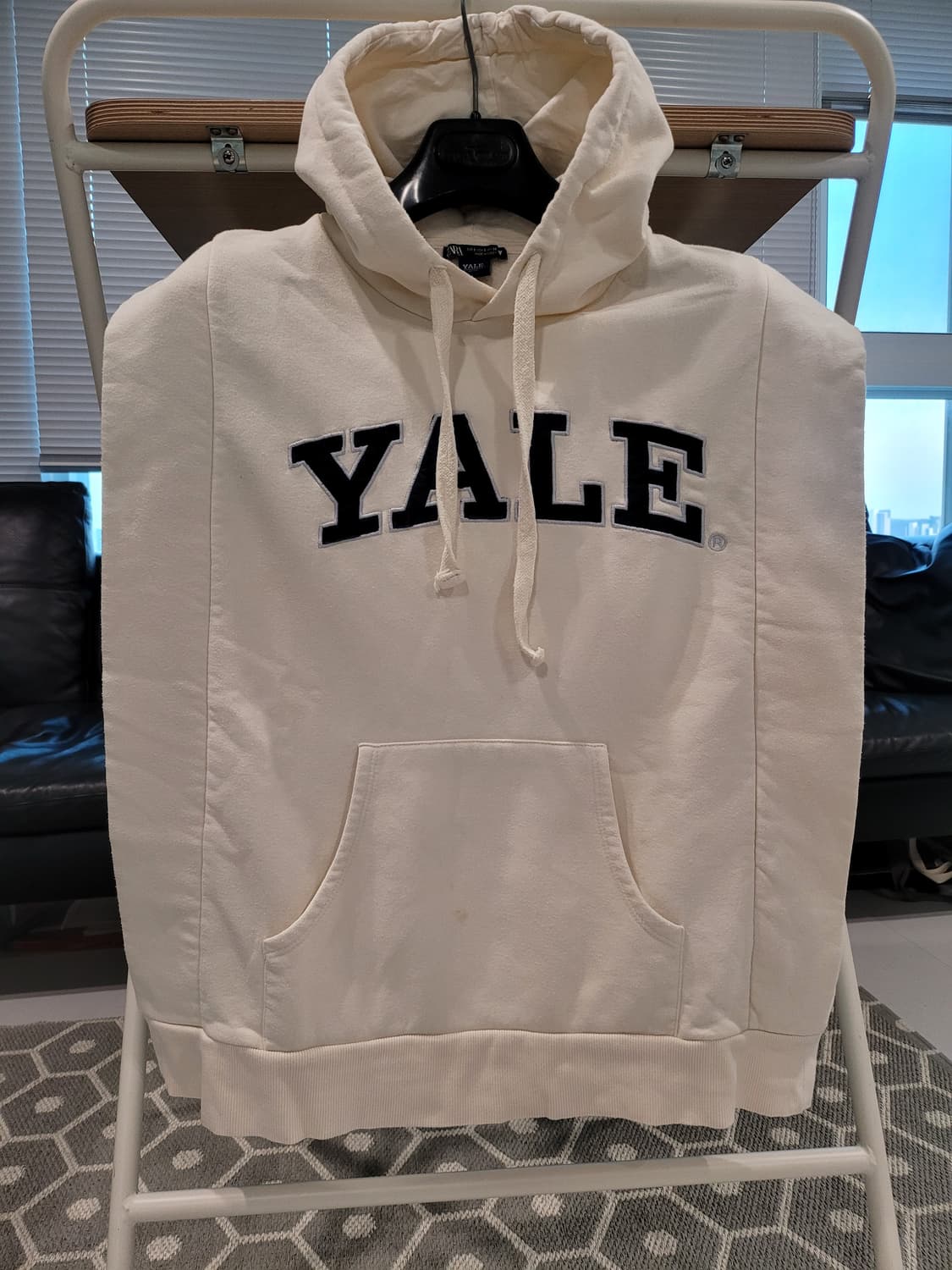 [ZARA x YALE] S 자라 예일 콜라보 슬리브리스 후드티 상품이미지1