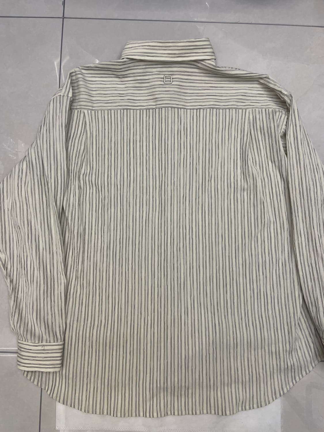 우영미 25SS 스트라이프 셔츠 아이보리 상품이미지4