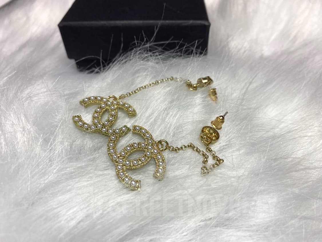 샤넬 CC 진주 드롭 이어링 상품이미지7