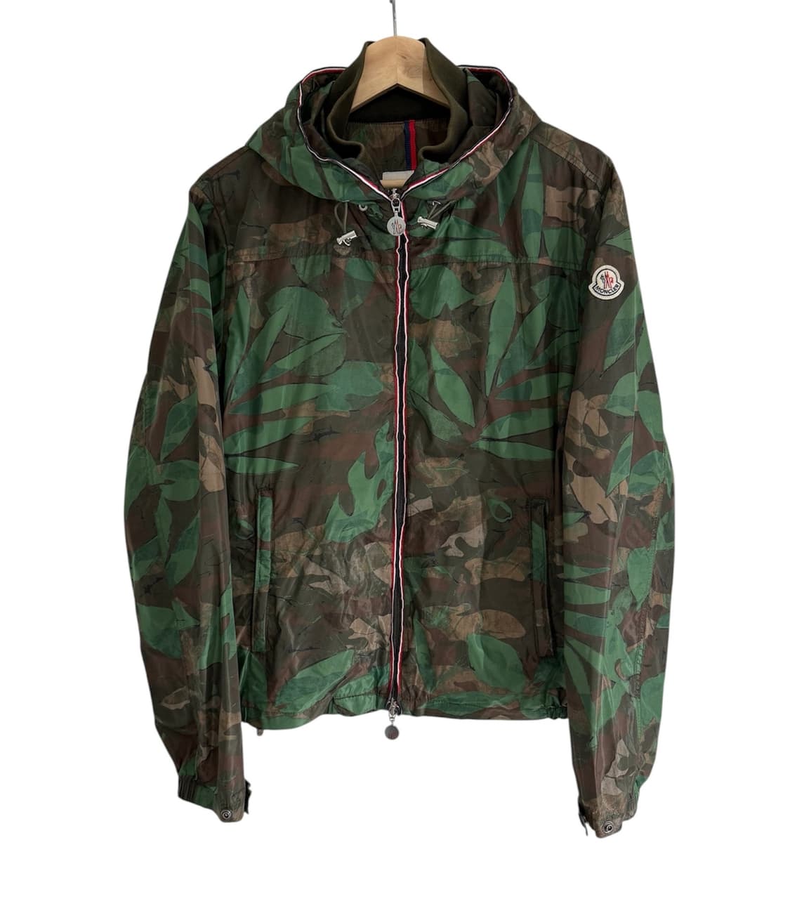 몽클레어 나스 패커블 카모플라쥬 윈드브레이커 자켓 상품이미지1