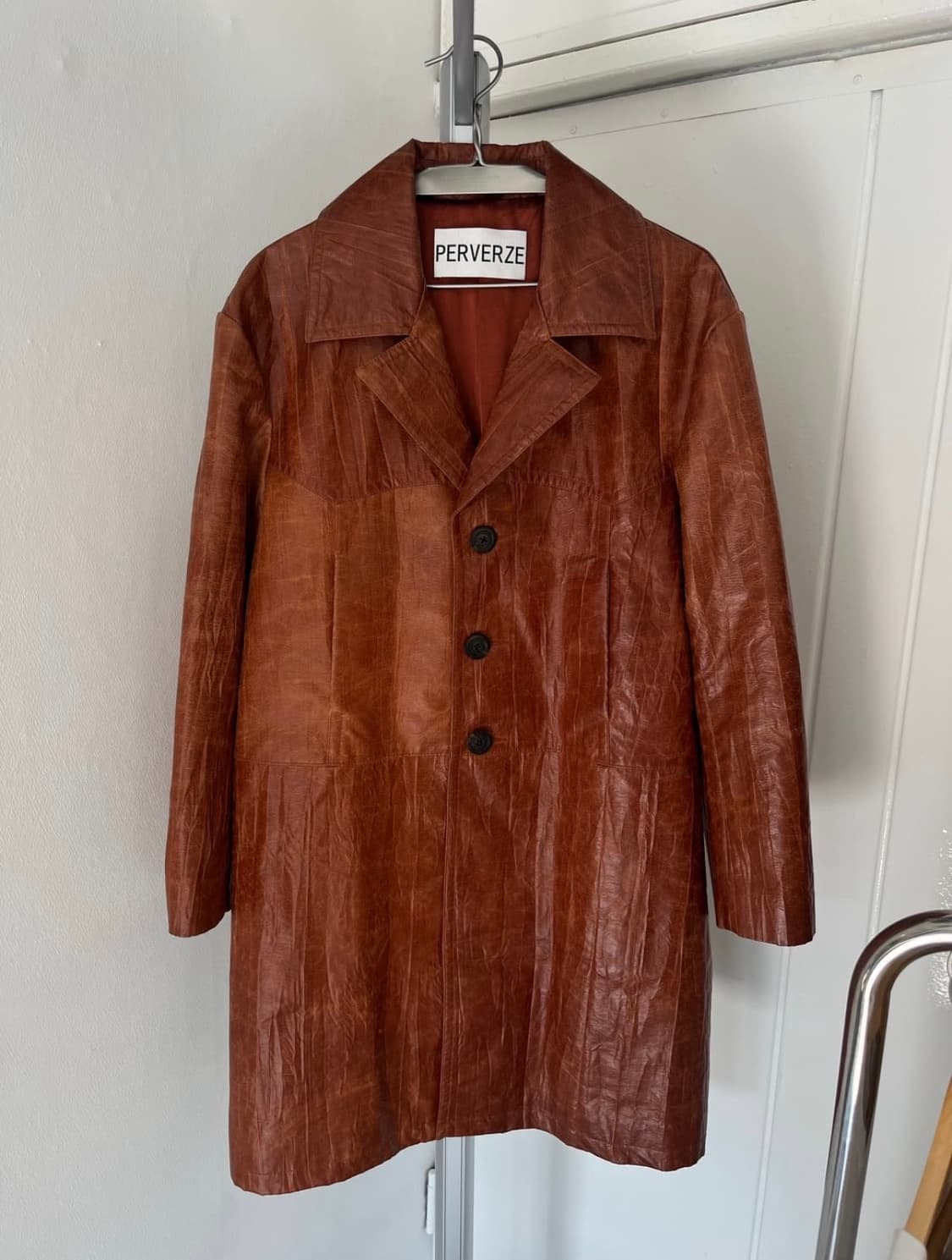 fake leather long coat 상품이미지4